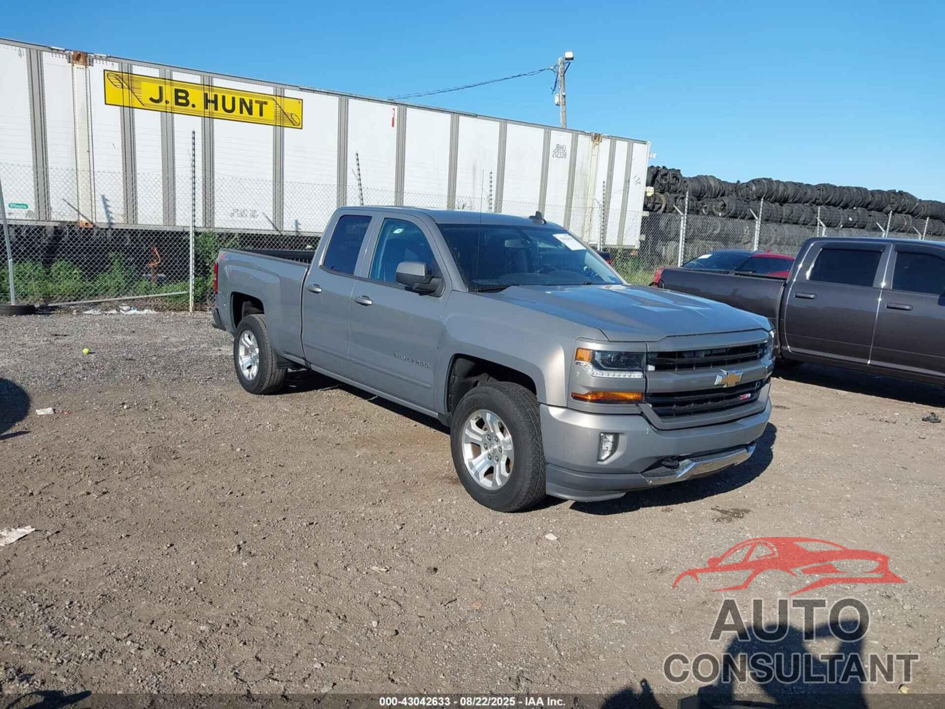 CHEVROLET SILVERADO 1500 2017 - 1GCVKREC5HZ165654