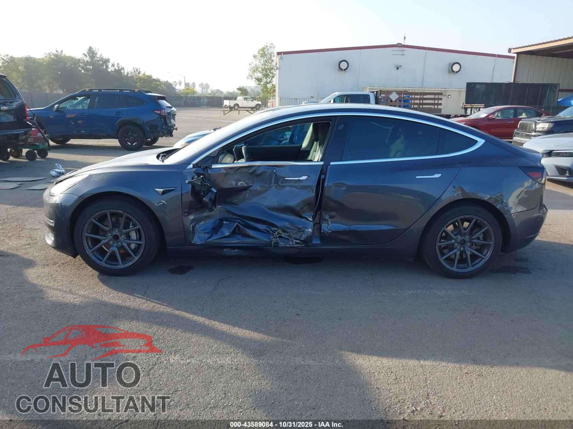 TESLA MODEL 3 2019 - 5YJ3E1EA5KF411095