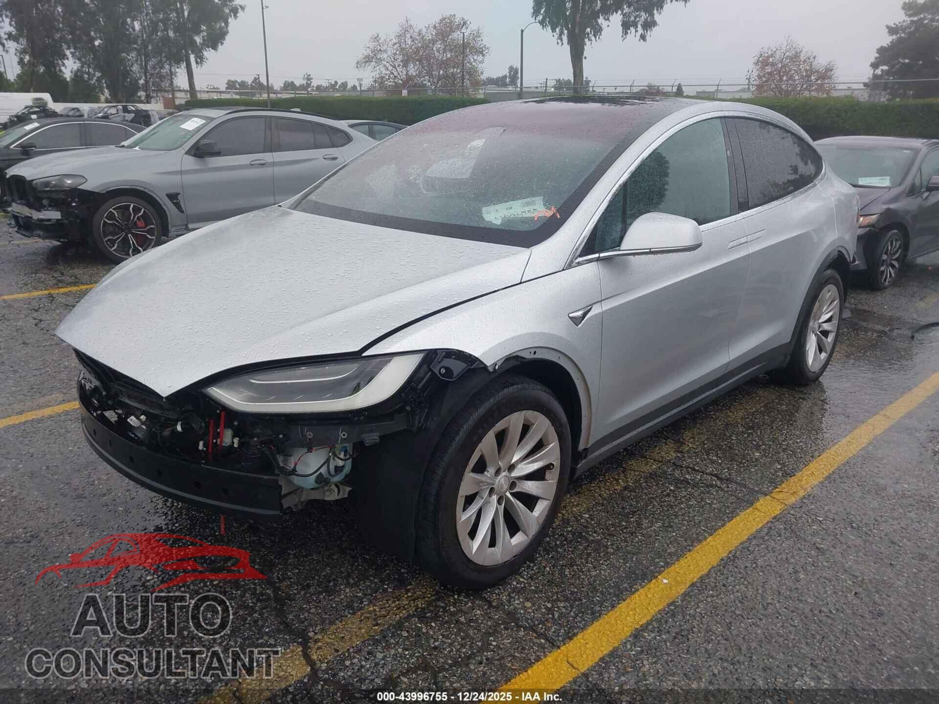 TESLA MODEL X 2017 - 5YJXCBE24HF046097