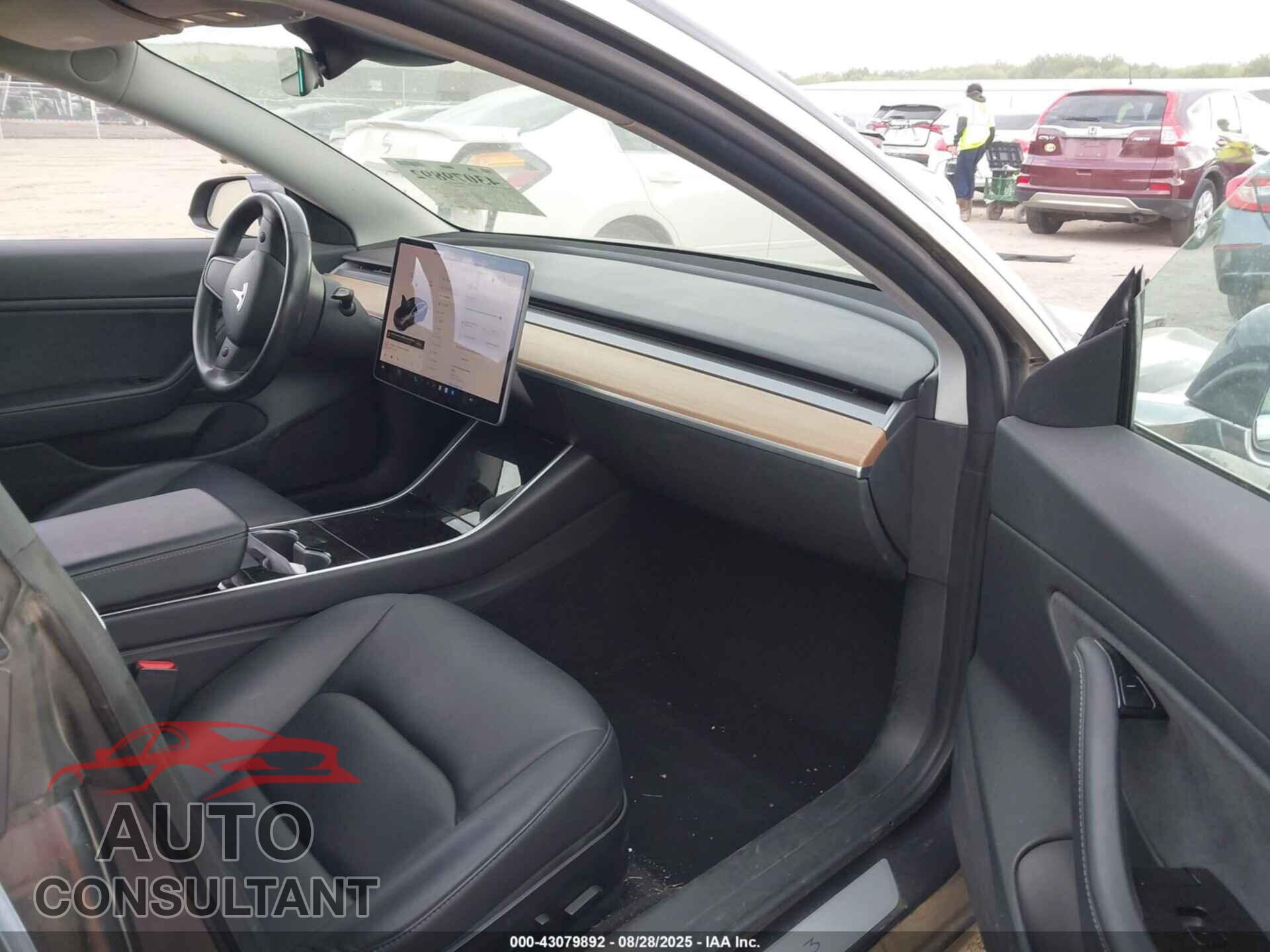TESLA MODEL 3 2018 - 5YJ3E1EB5JF119549