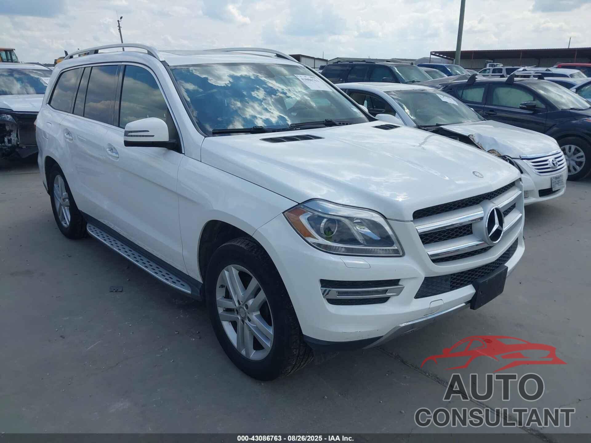 MERCEDES-BENZ GL 450 2015 - 4JGDF6EE6FA525585