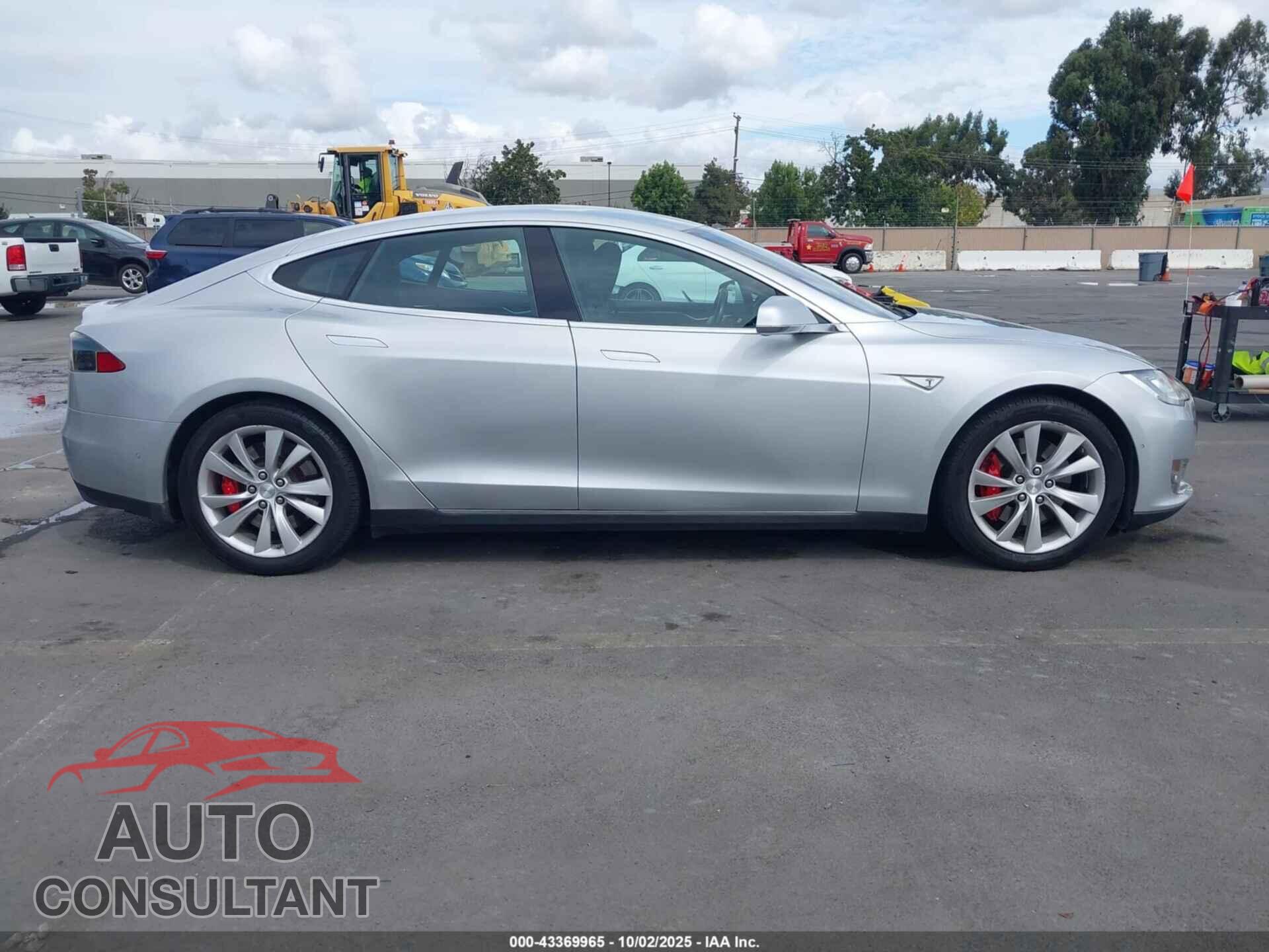 TESLA MODEL S 2016 - 5YJSA1E46GF136068