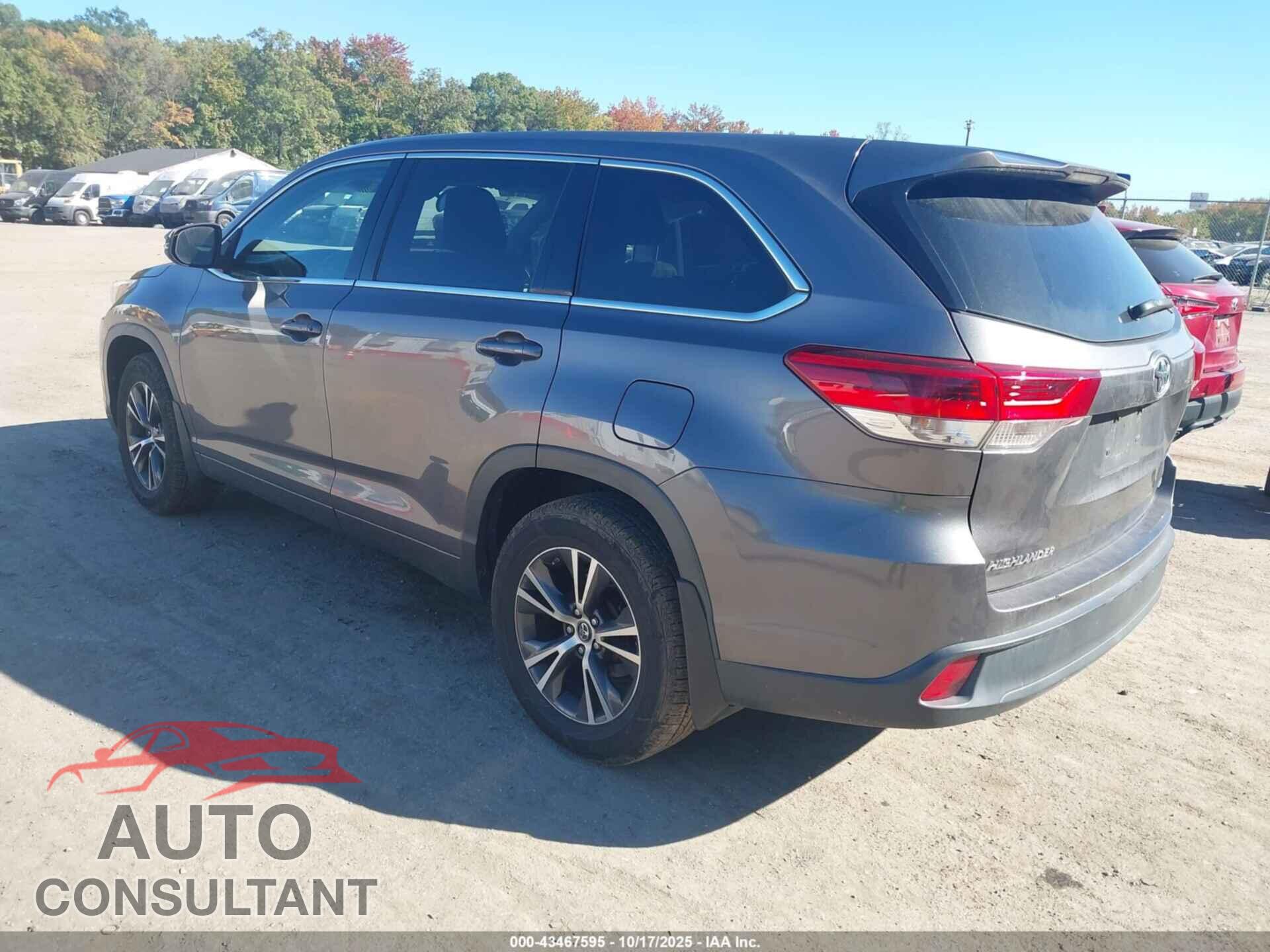 TOYOTA HIGHLANDER 2018 - 5TDBZRFH3JS498564