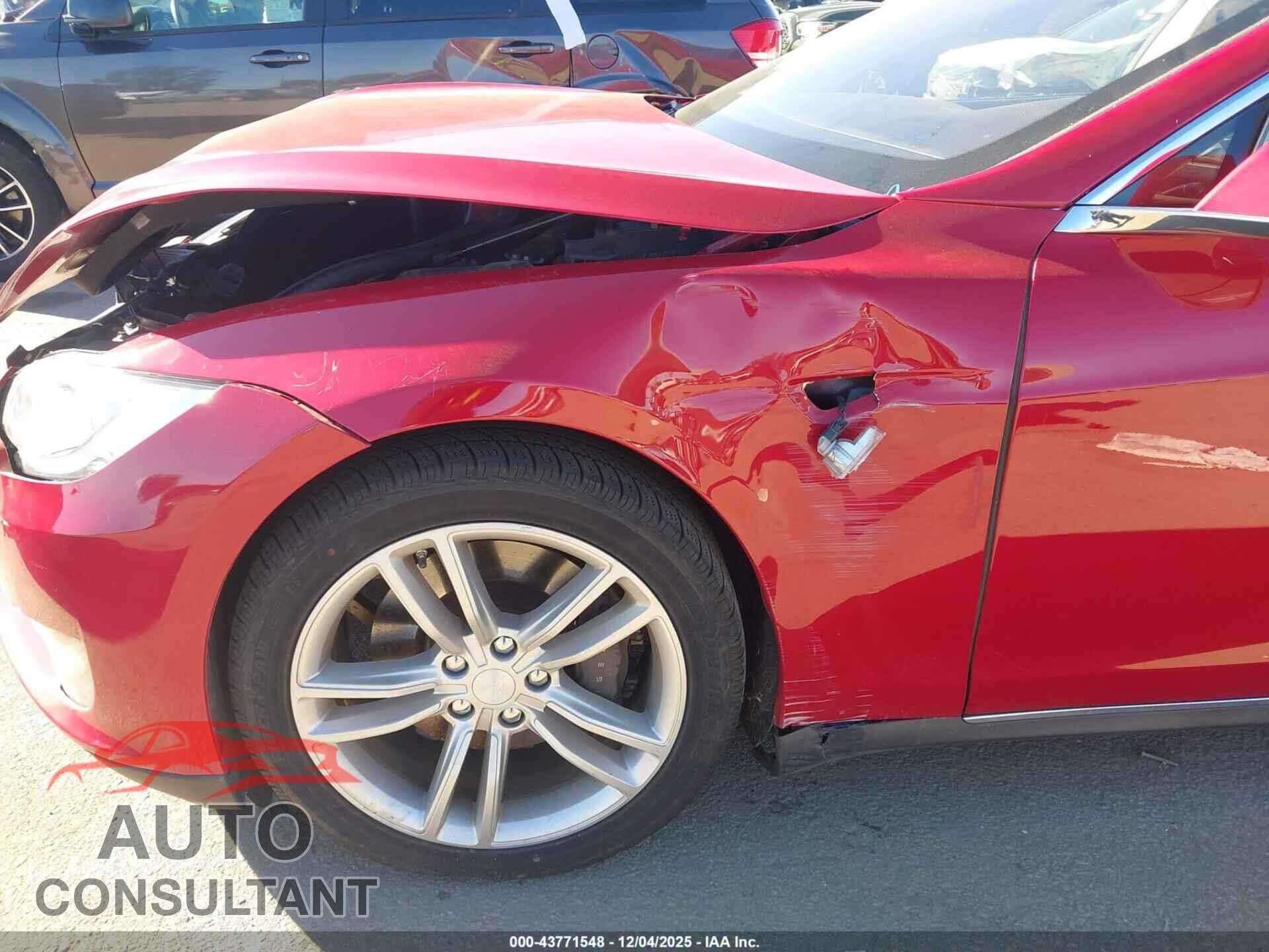 TESLA MODEL S 2013 - 5YJSA1AC1DFP10598