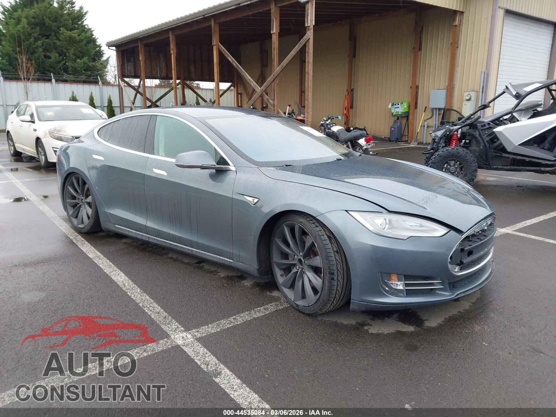 TESLA MODEL S 2013 - 5YJSA1DP9DFP14848