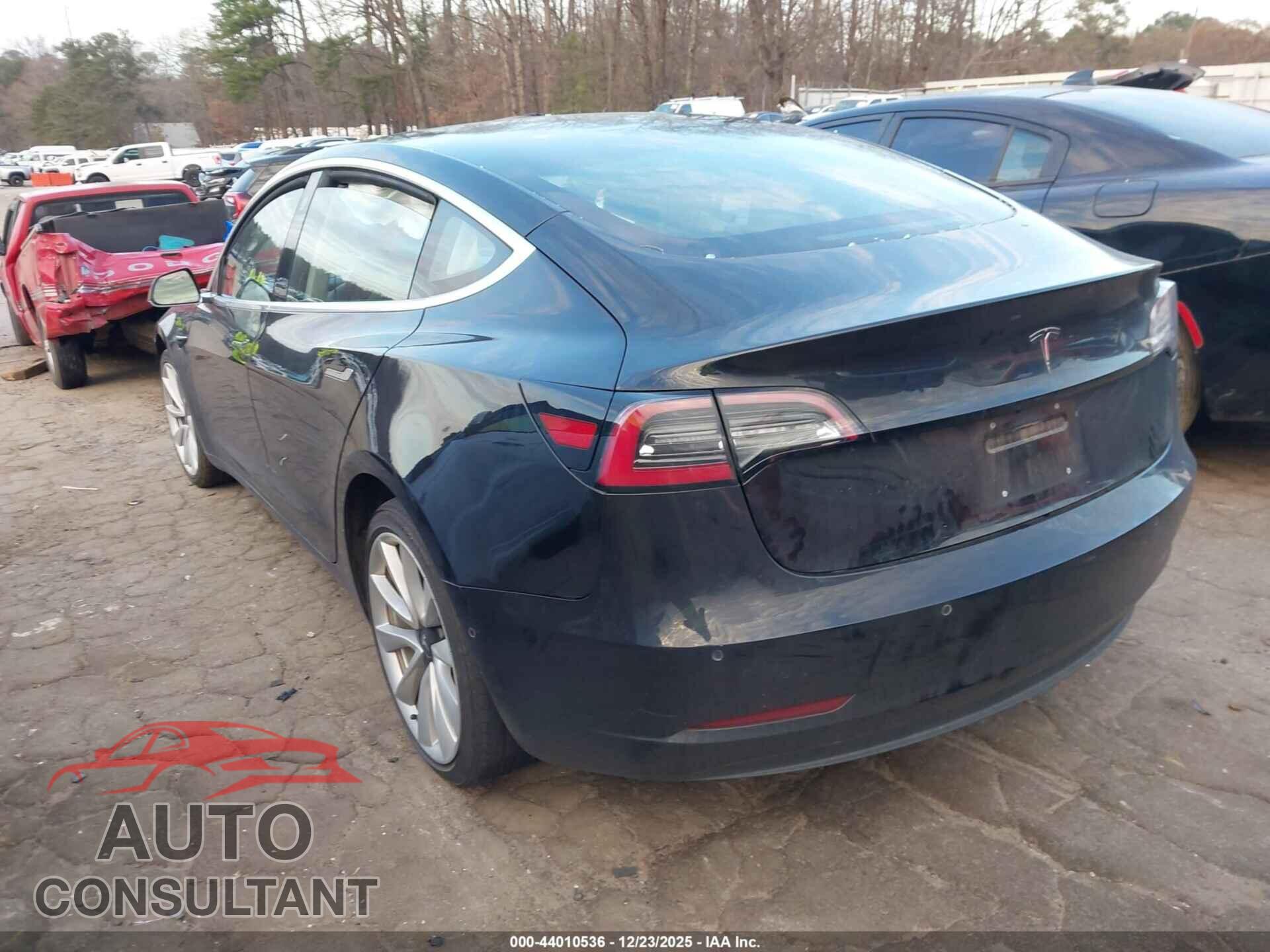 TESLA MODEL 3 2018 - 5YJ3E1EA0JF071126