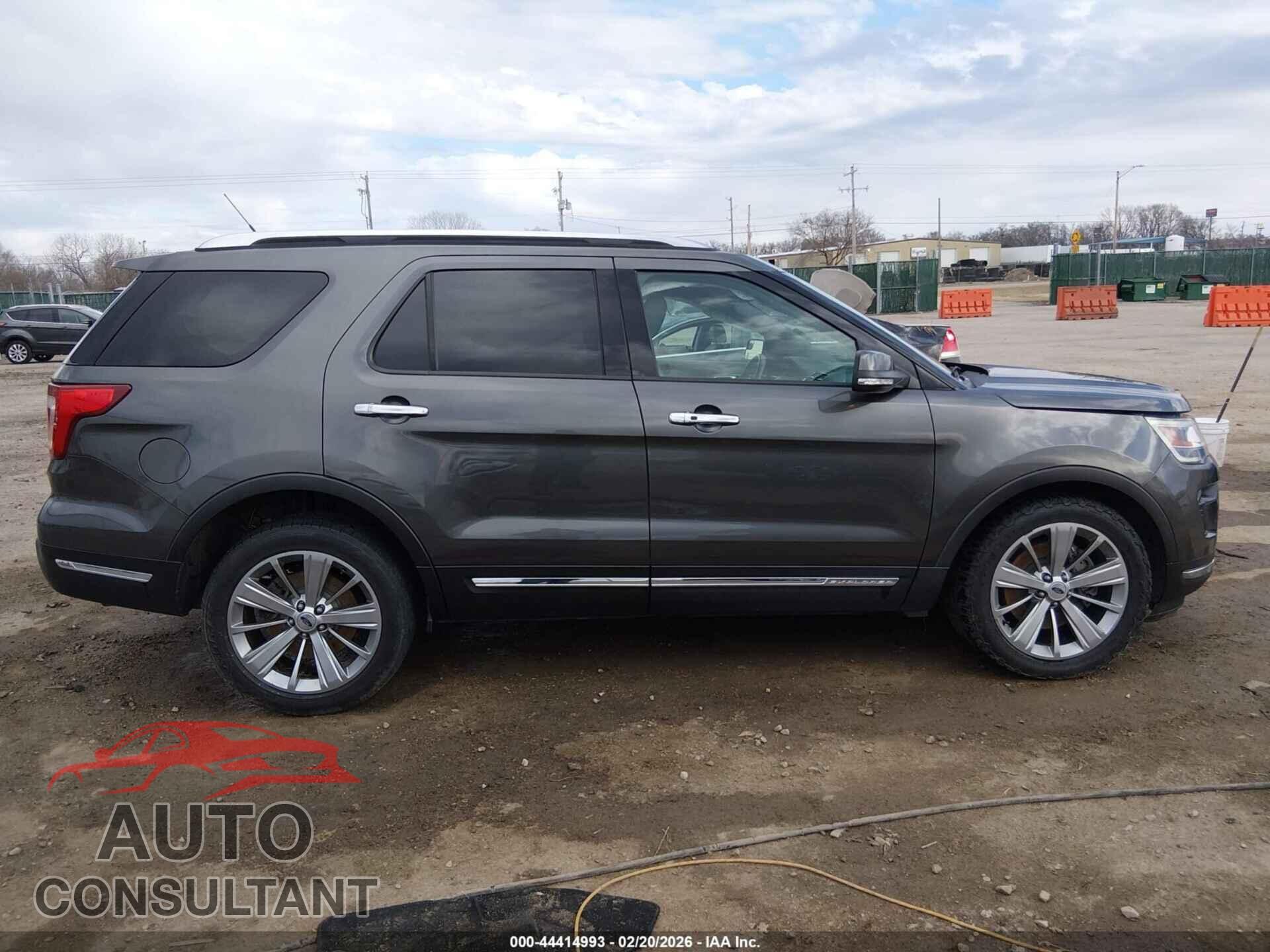 FORD EXPLORER 2018 - 1FM5K7F86JGB35204