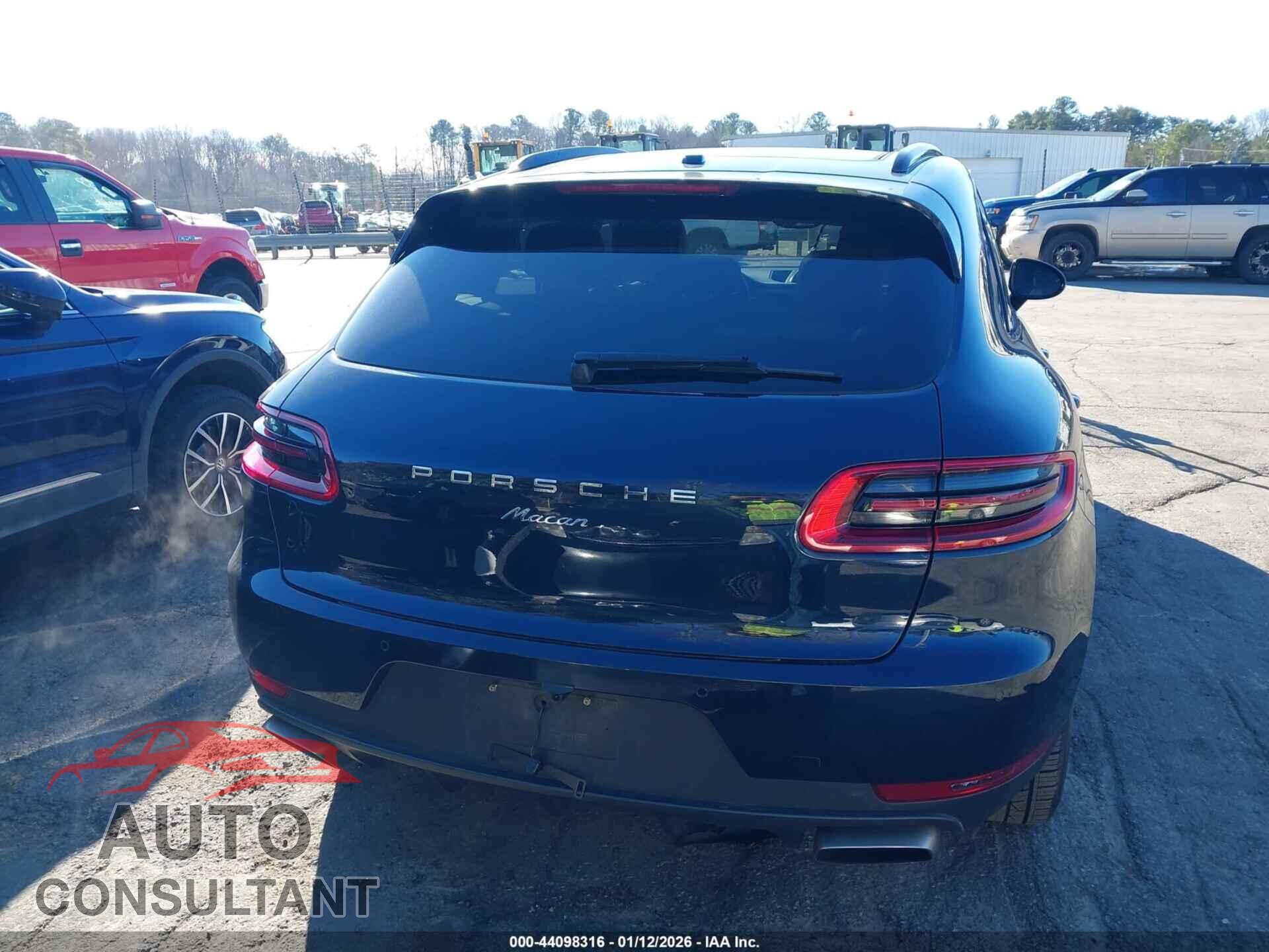 PORSCHE MACAN 2018 - WP1AA2A53JLB17352