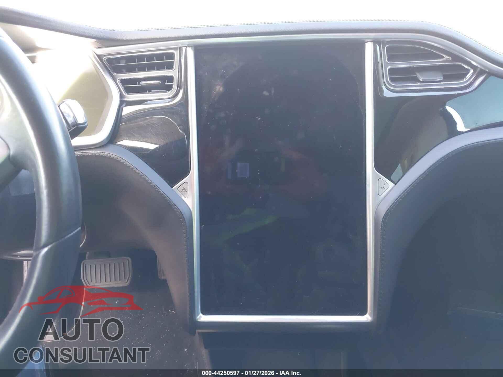 TESLA MODEL S 2013 - 5YJSA1CG2DFP06429