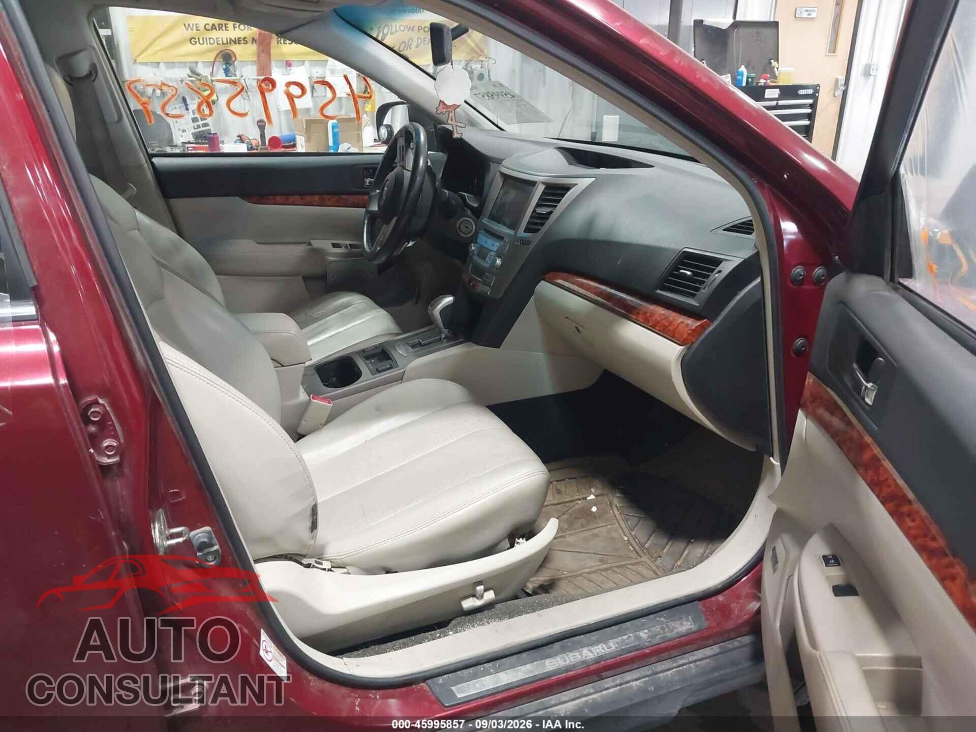 SUBARU OUTBACK 2011 - 4S4BRBLC8B3430758