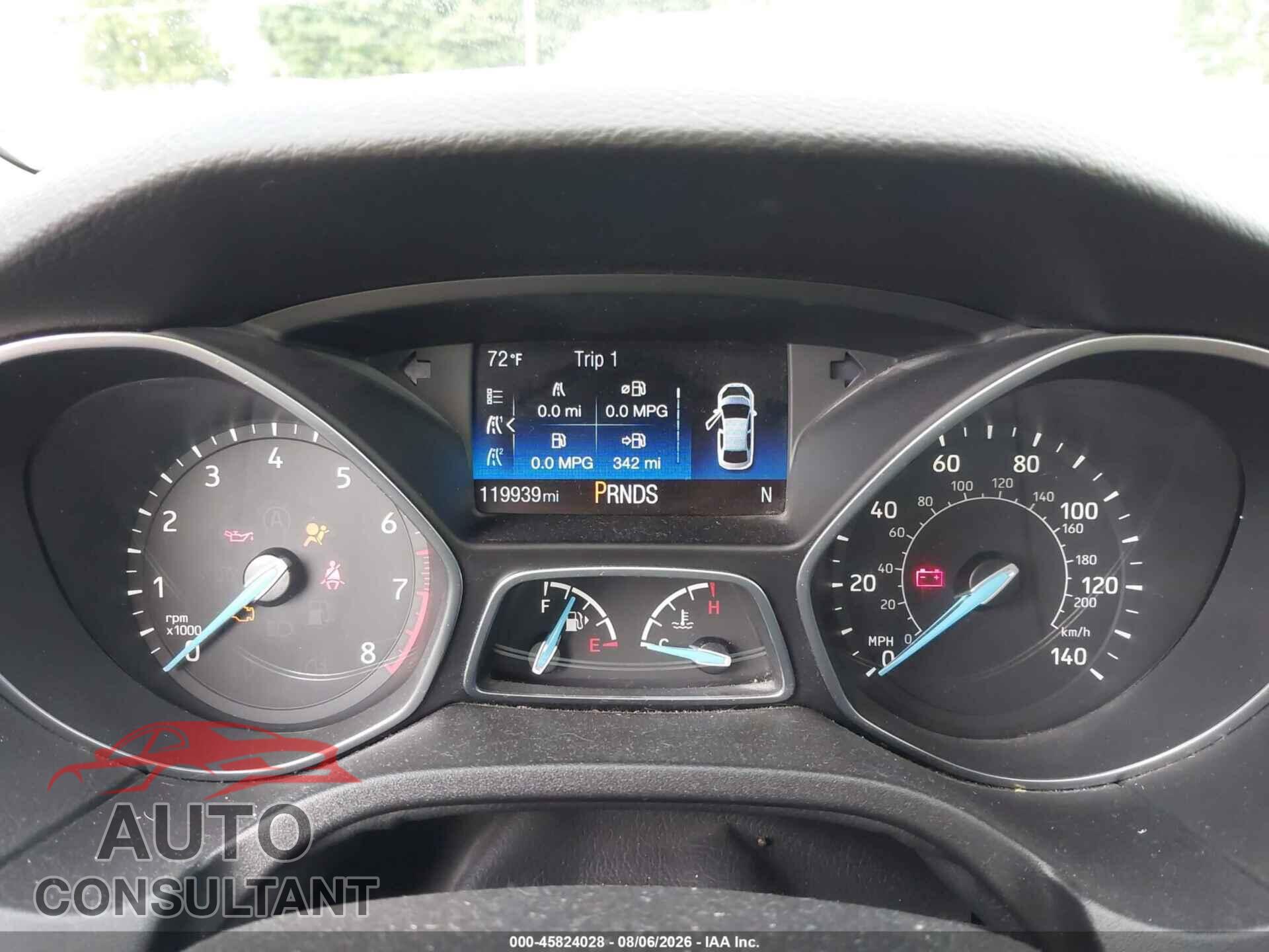 FORD FOCUS 2017 - 1FADP3M29HL257023