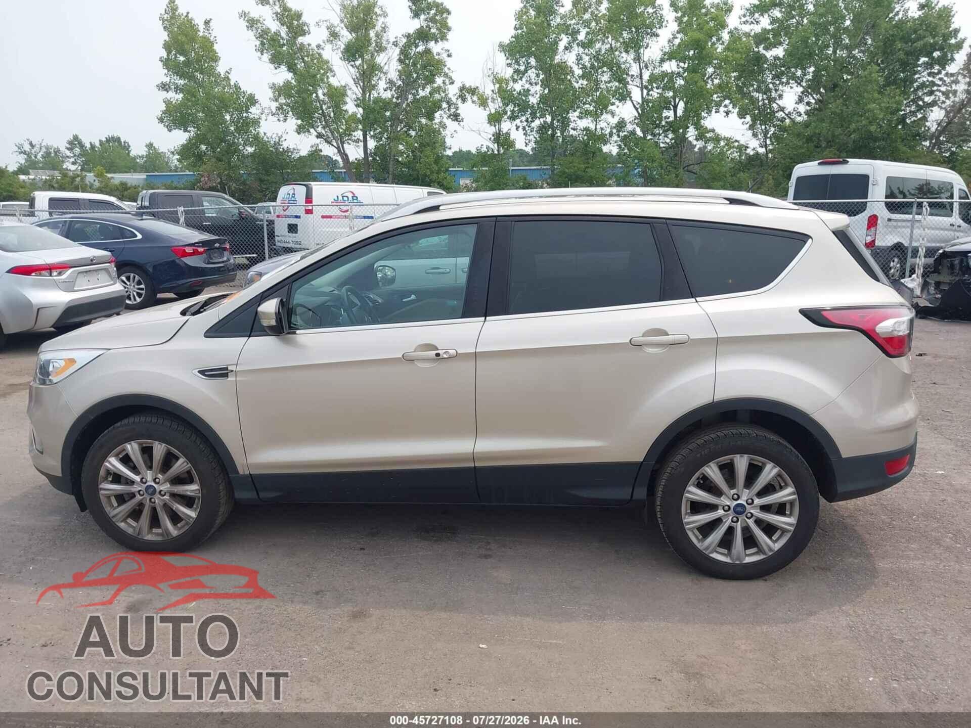 FORD ESCAPE 2017 - 1FMCU9J94HUB65570