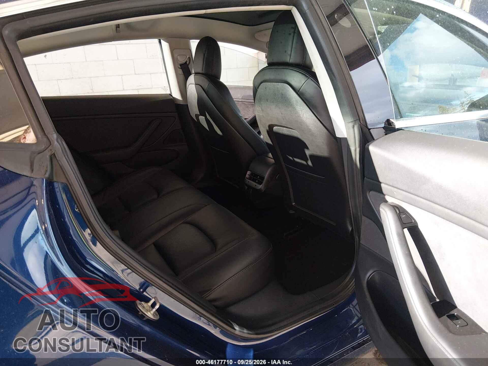 TESLA MODEL 3 2018 - 5YJ3E1EB9JF120381
