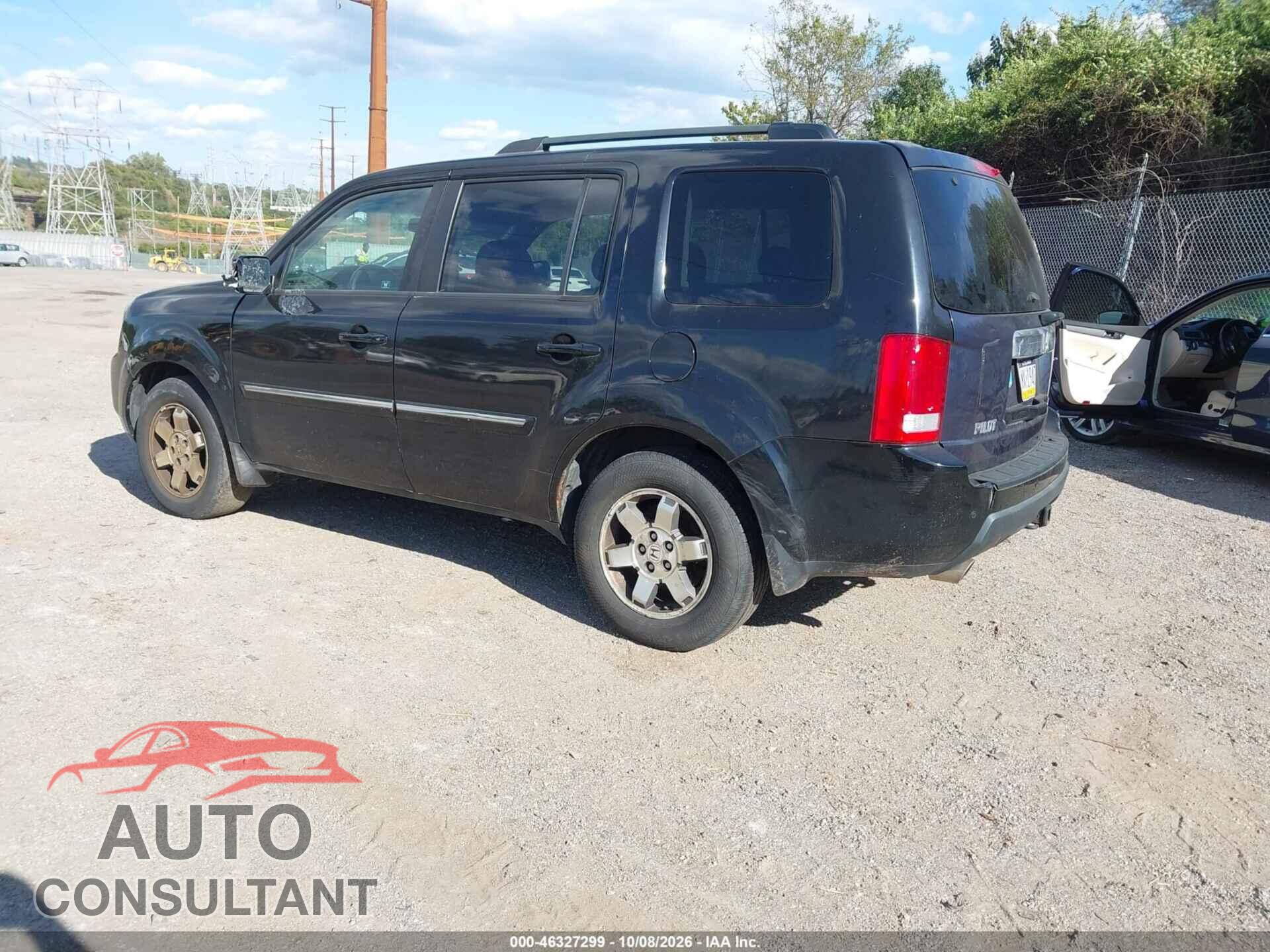 HONDA PILOT 2011 - 5FNYF4H90BB011676