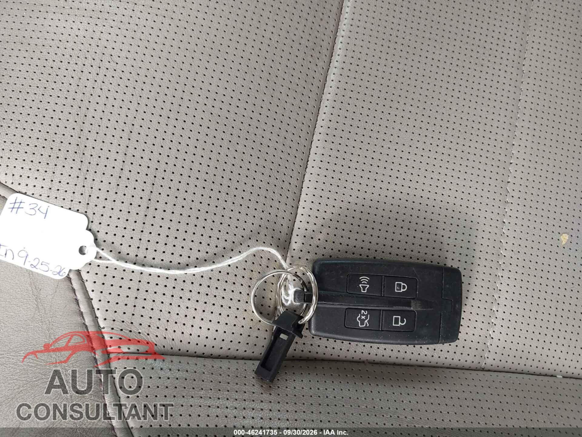FORD TAURUS 2010 - 1FAHP2FW7AG110855
