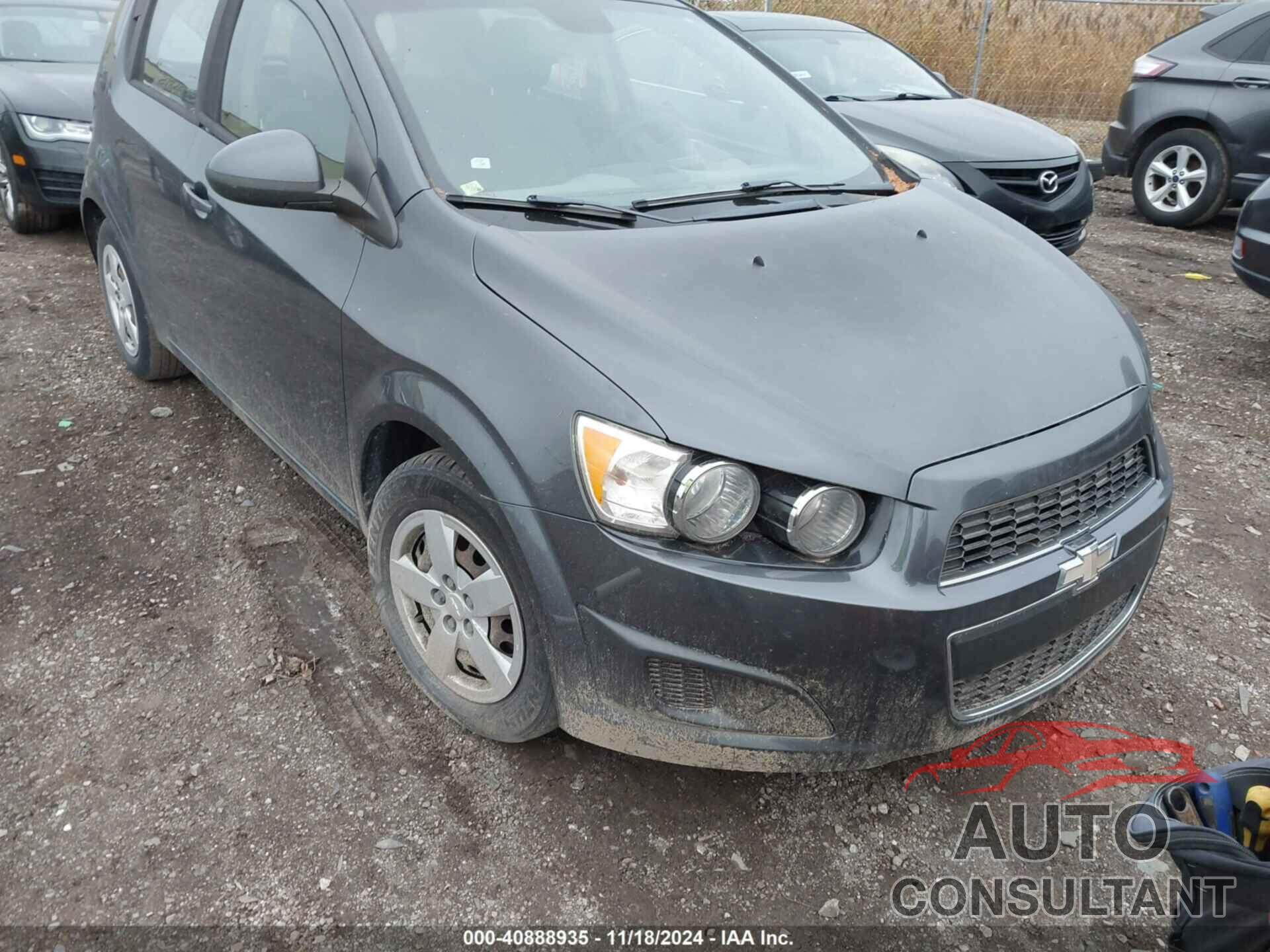 CHEVROLET SONIC 2013 - 1G1JA6SH0D4171460