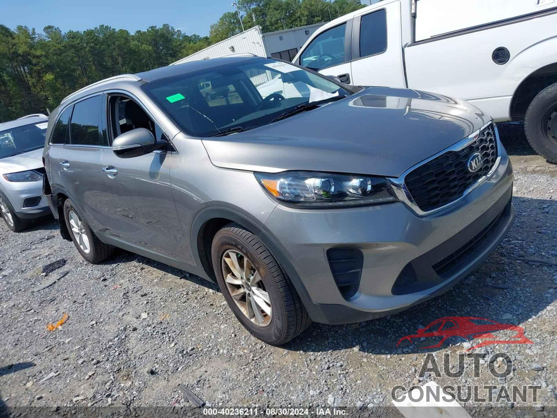 KIA SORENTO 2019 - 5XYPG4A54KG526608