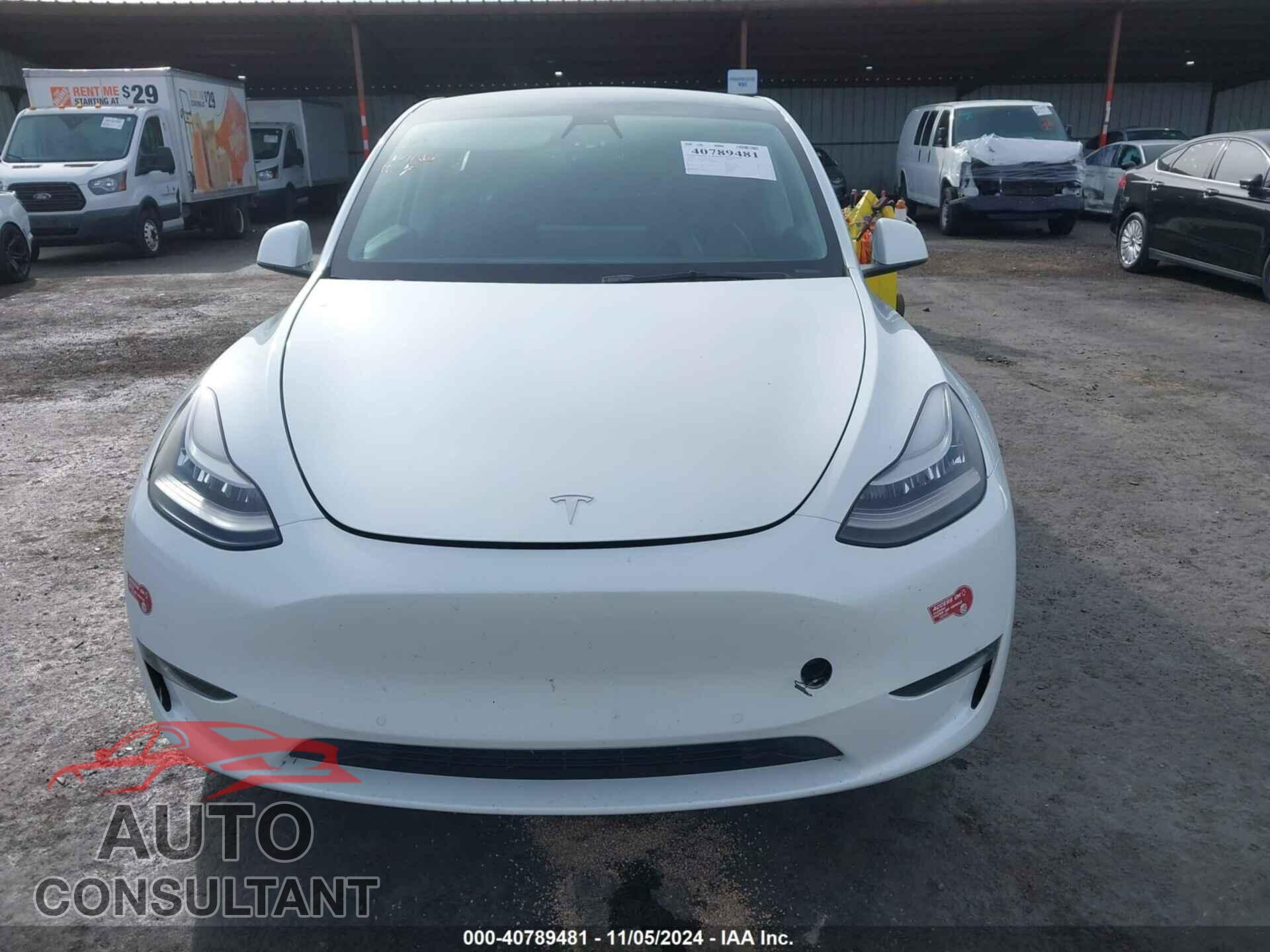 TESLA MODEL Y 2021 - 5YJYGDEEXMF100687