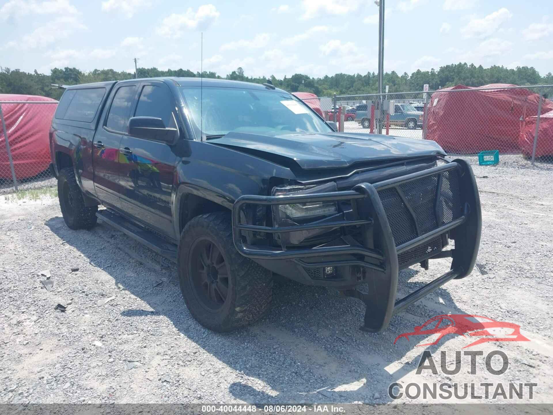 CHEVROLET SILVERADO 1500 2018 - 1GCRCREC4JZ160000
