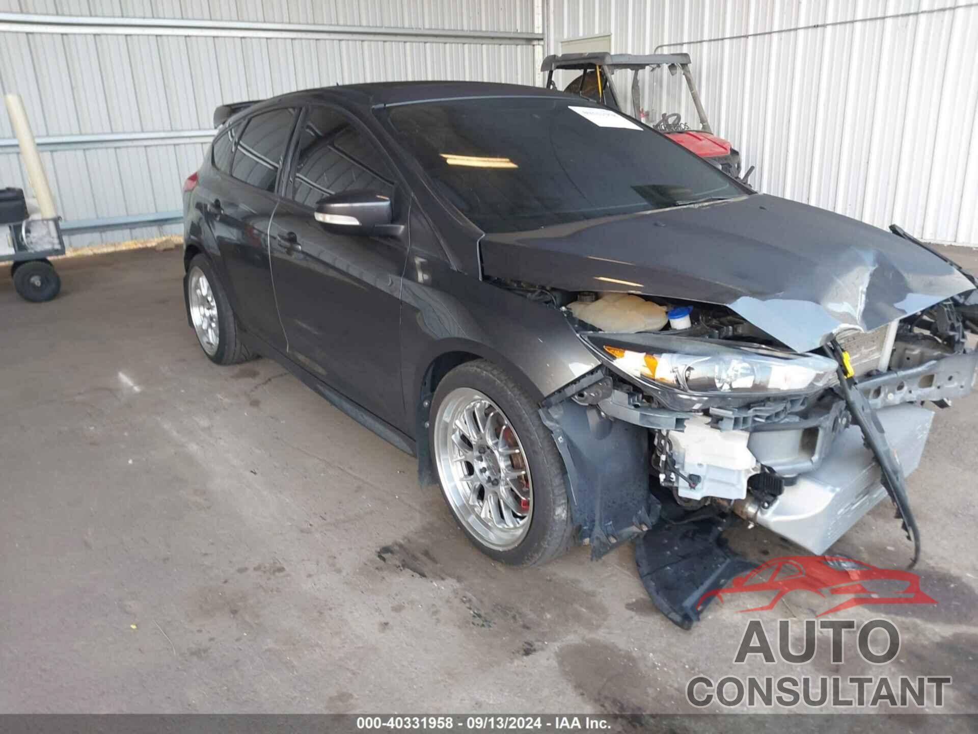 FORD FOCUS ST 2017 - 1FADP3L98HL266665