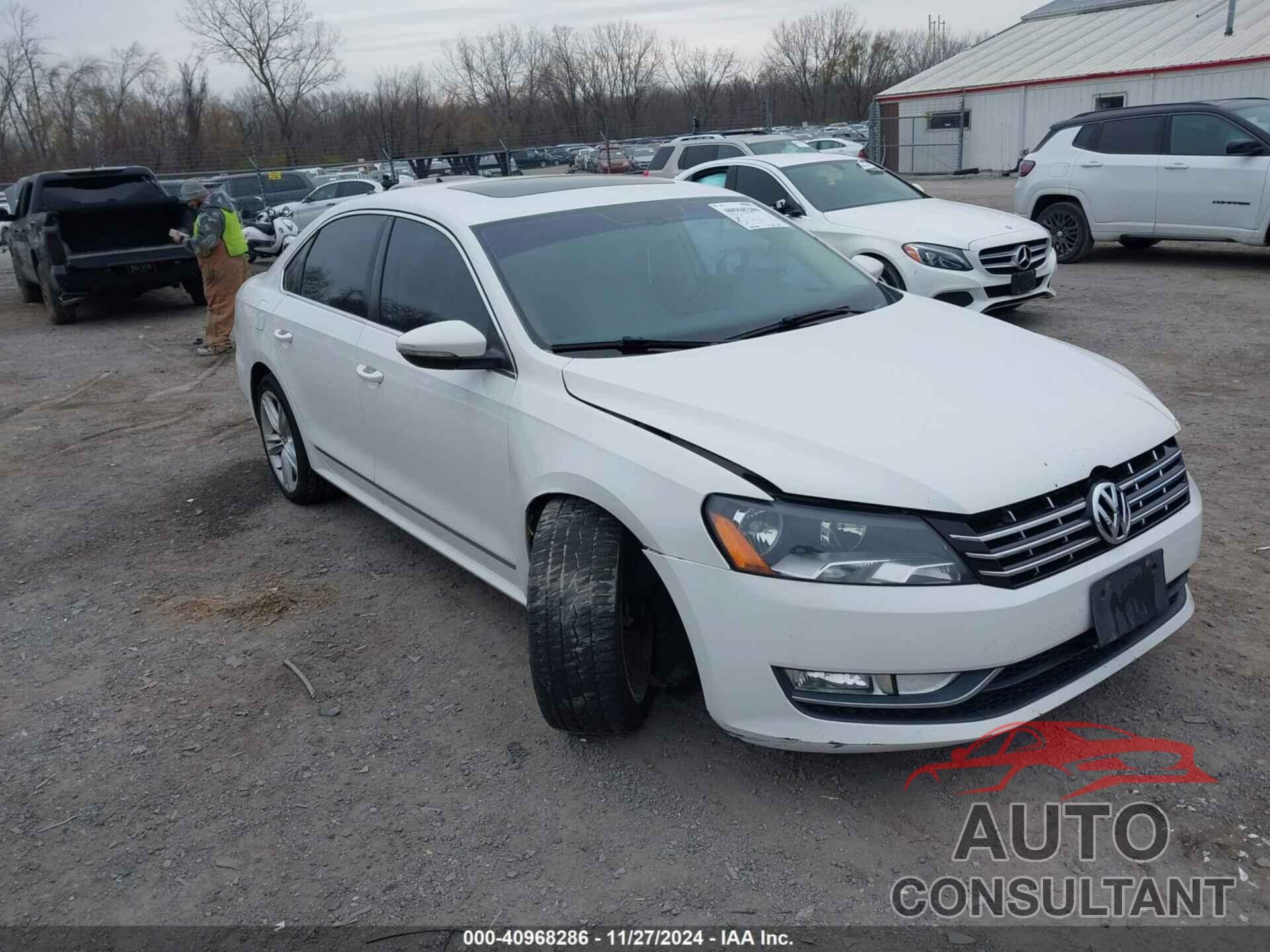 VOLKSWAGEN PASSAT 2012 - 1VWBN7A30CC047038