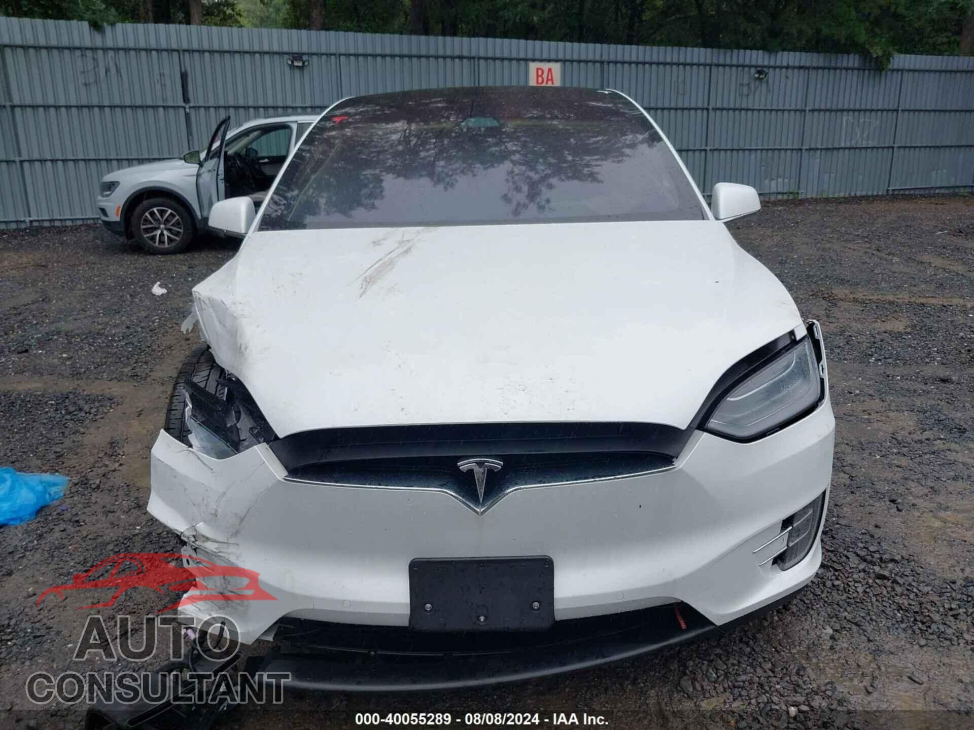 TESLA MODEL X 2017 - 5YJXCBE40HF052285