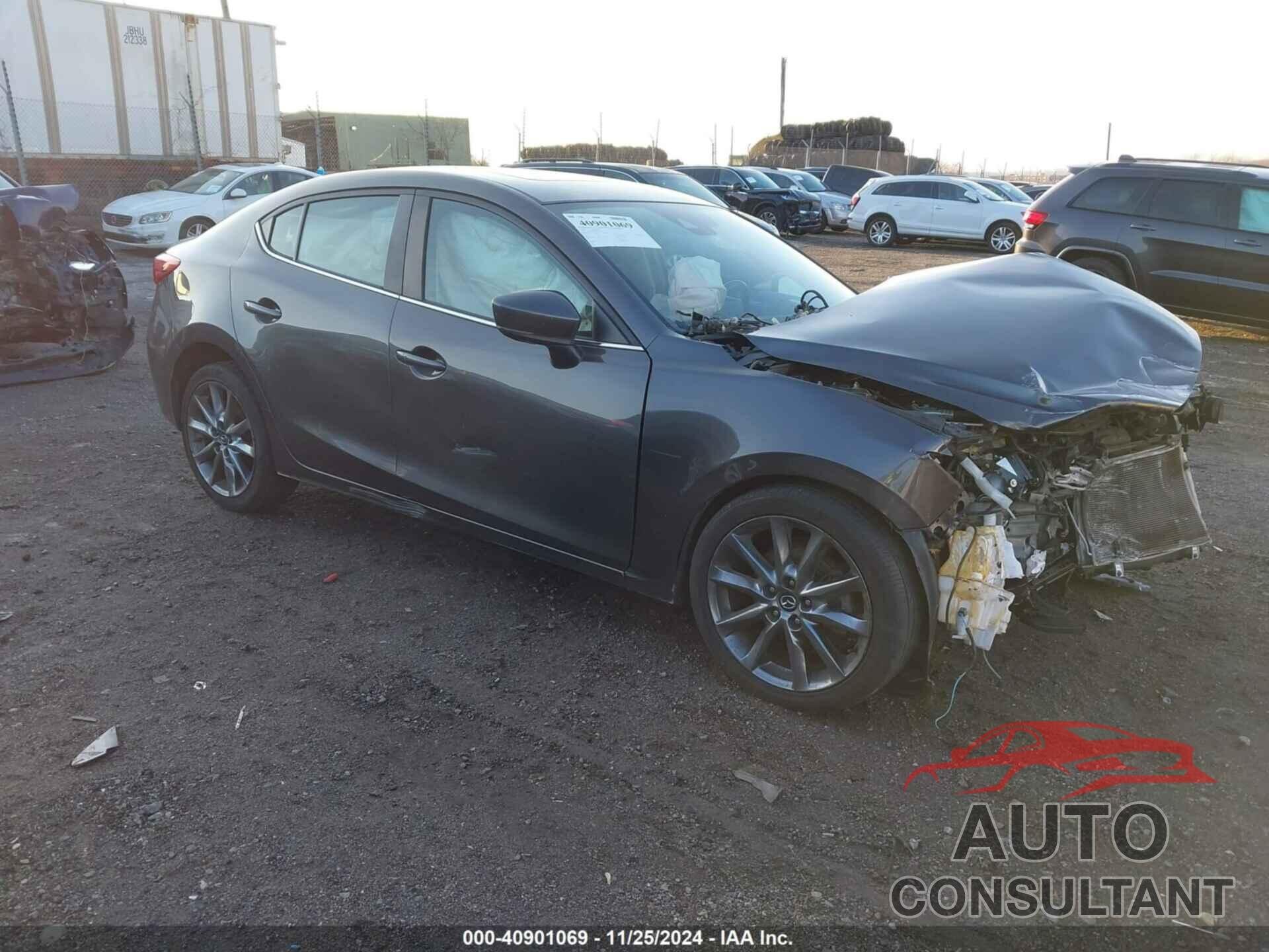 MAZDA MAZDA3 2018 - 3MZBN1W38JM166599
