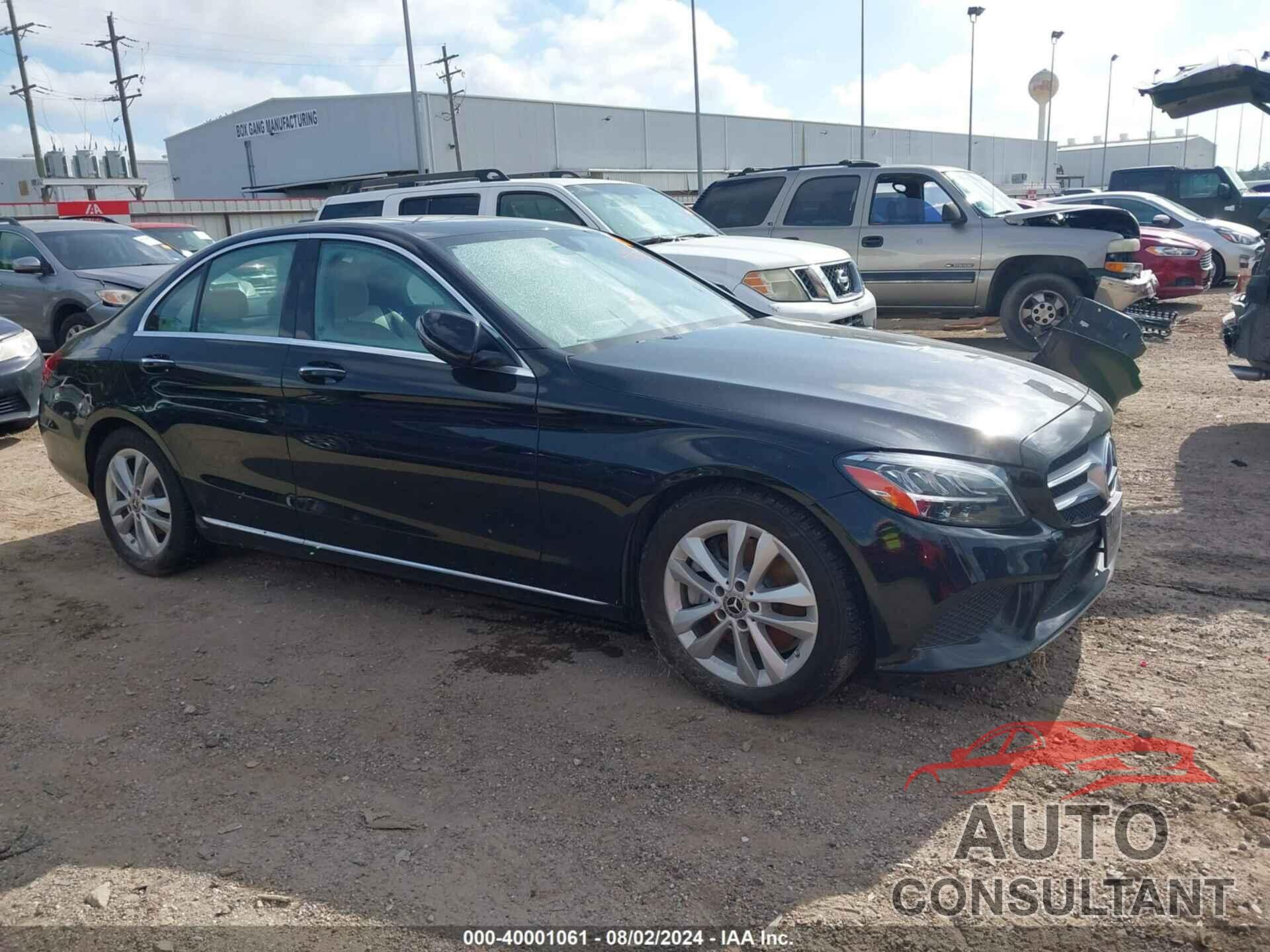 MERCEDES-BENZ C 300 2019 - 55SWF8DB0KU298782