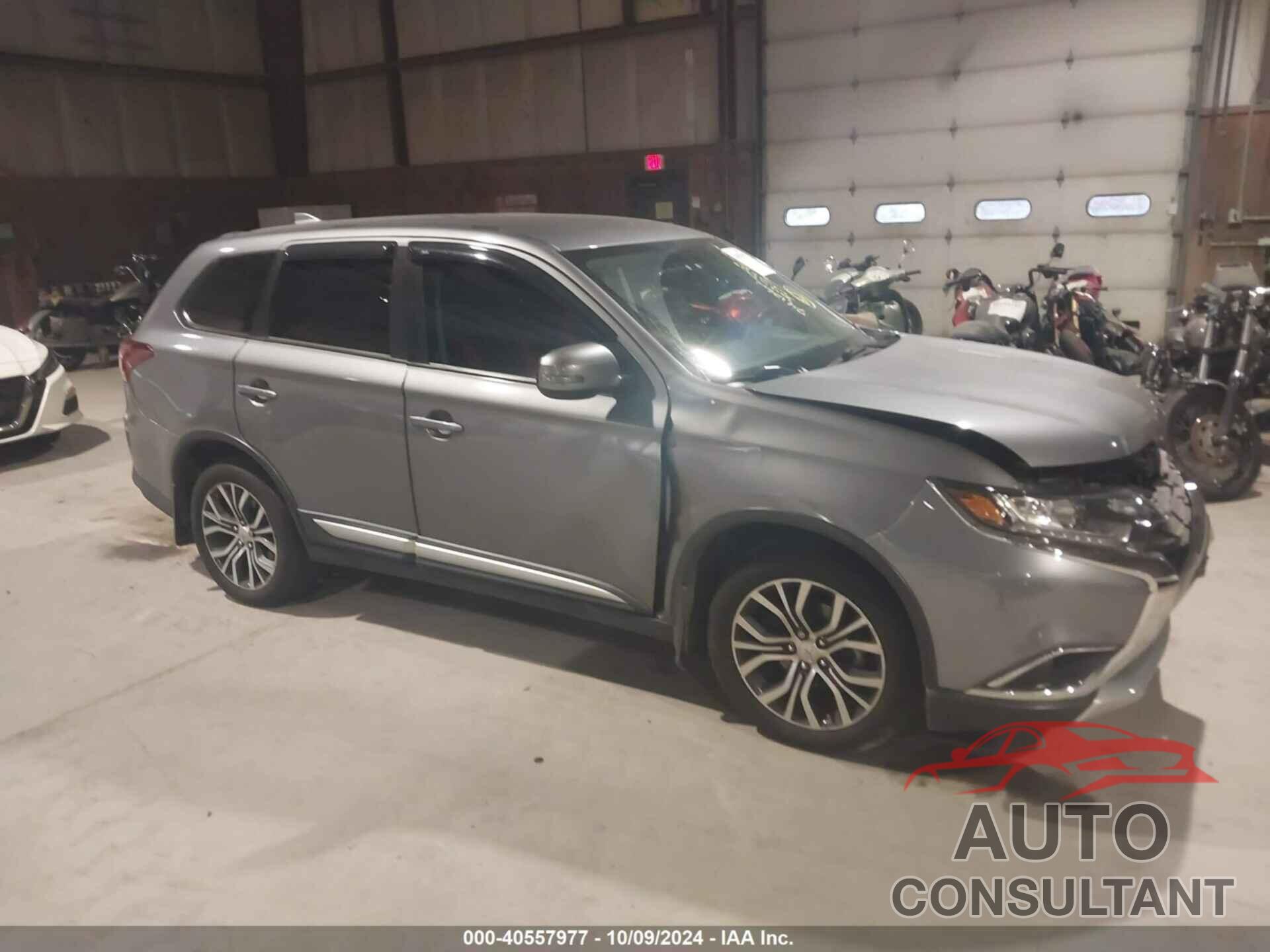 MITSUBISHI OUTLANDER 2018 - JA4AZ3A35JJ005852