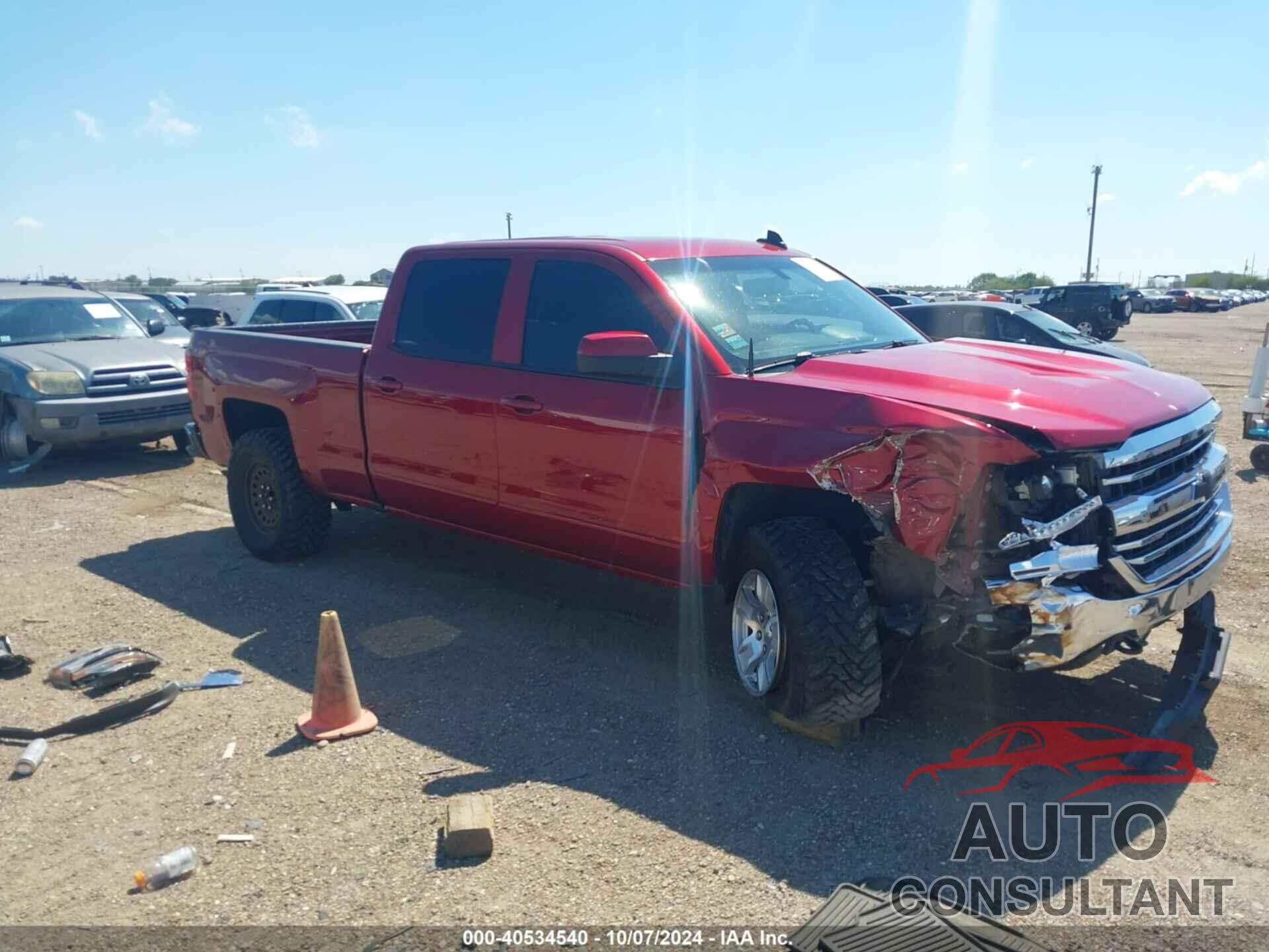 CHEVROLET SILVERADO 1500 2018 - 3GCUKREC8JG145979