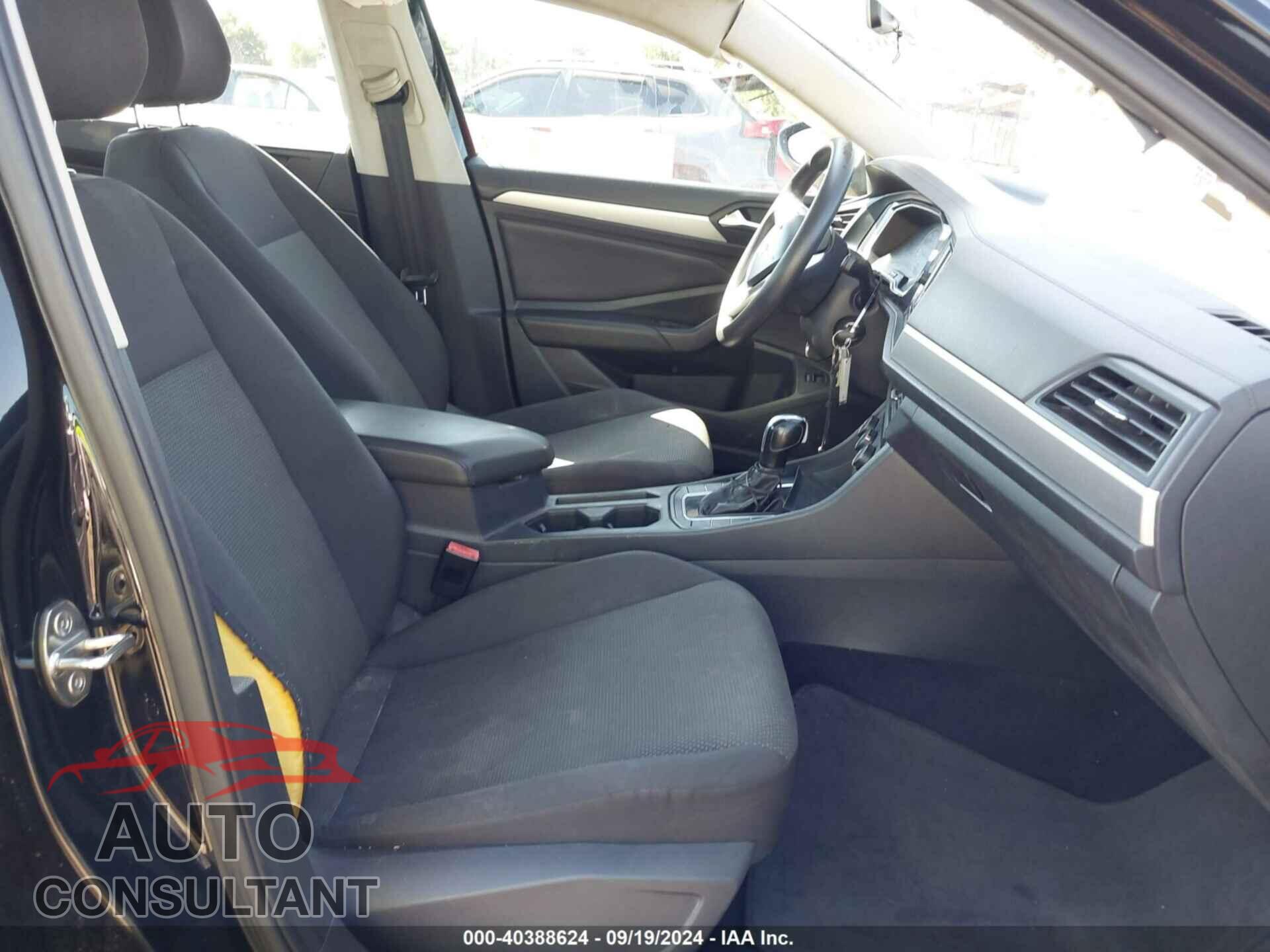 VOLKSWAGEN JETTA 2019 - 3VWCB7BUXKM200770
