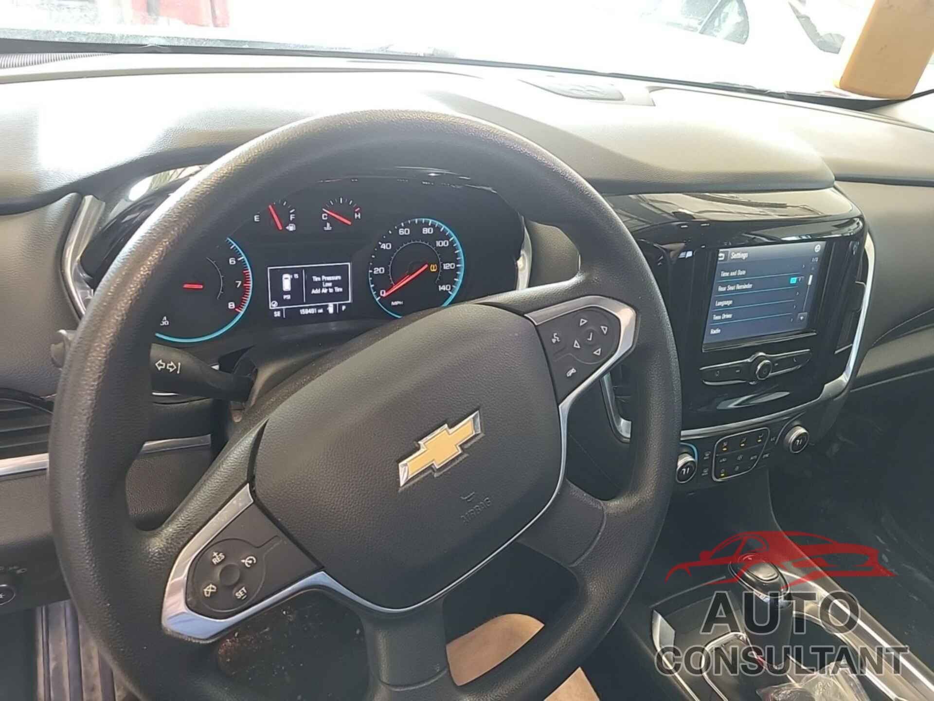 CHEVROLET TRAVERSE 2018 - 1GNEVFKW9JJ108776