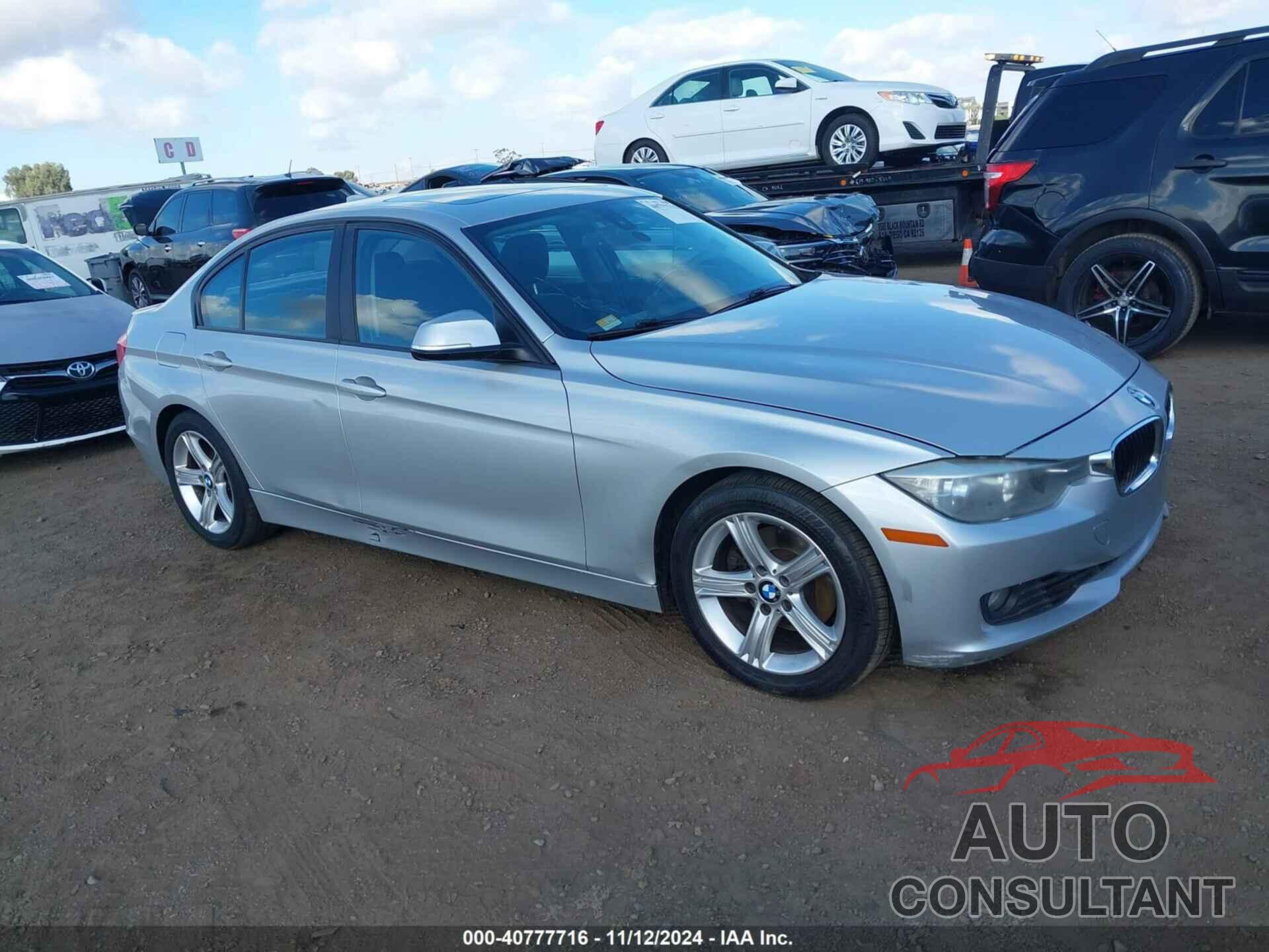 BMW 328I 2013 - WBA3C1C52DF440786