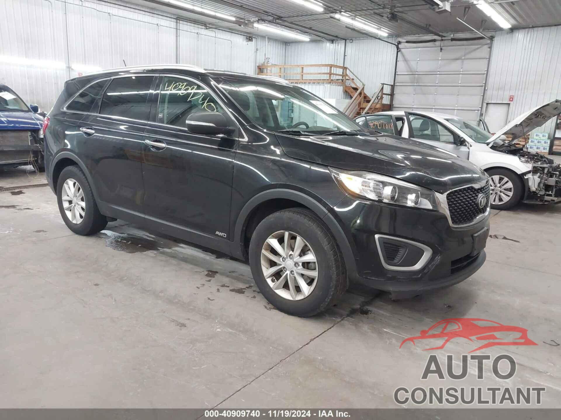KIA SORENTO 2017 - 5XYPGDA32HG288622