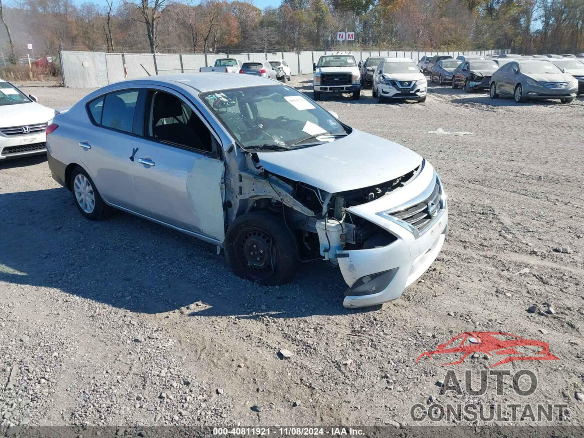 NISSAN VERSA 2017 - 3N1CN7APXHK459997