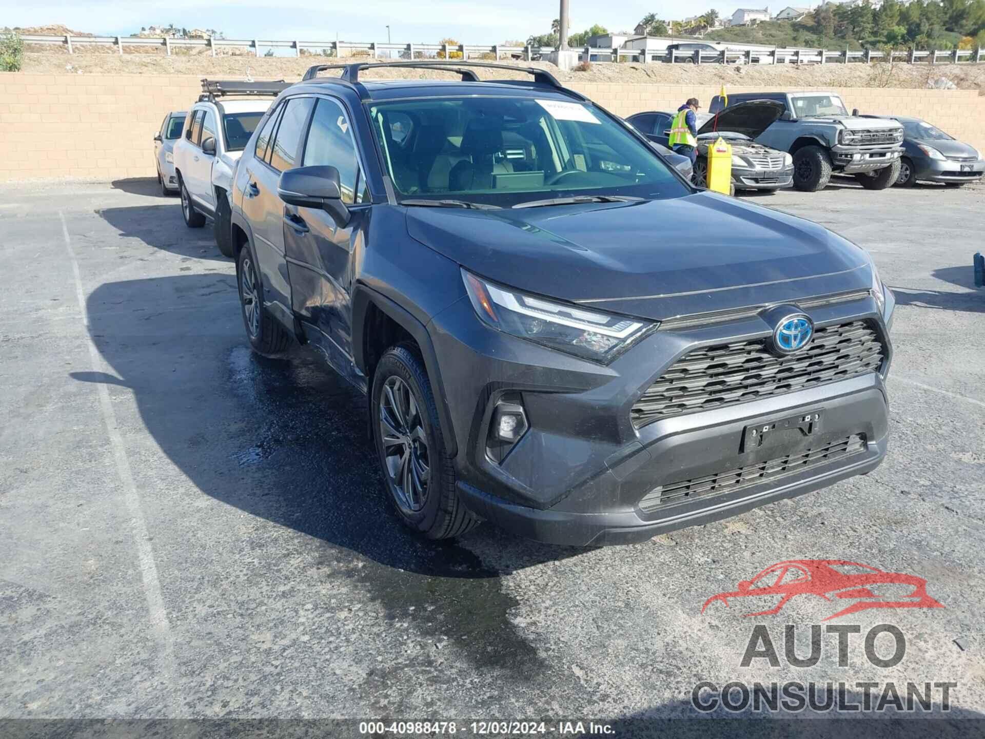 TOYOTA RAV4 HYBRID 2023 - JTMB6RFV5PD080297