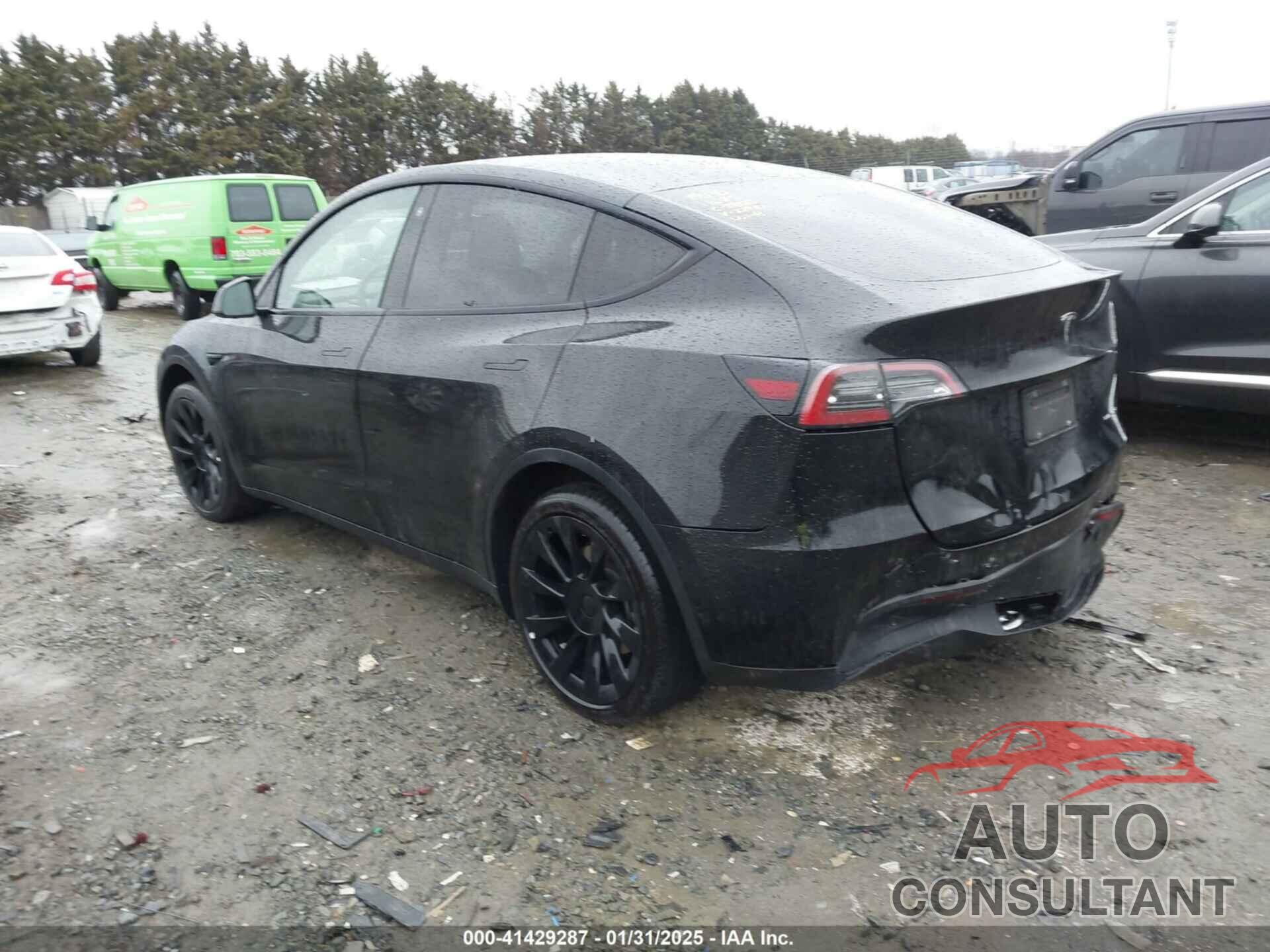 TESLA MODEL Y 2021 - 5YJYGDEE8MF229401