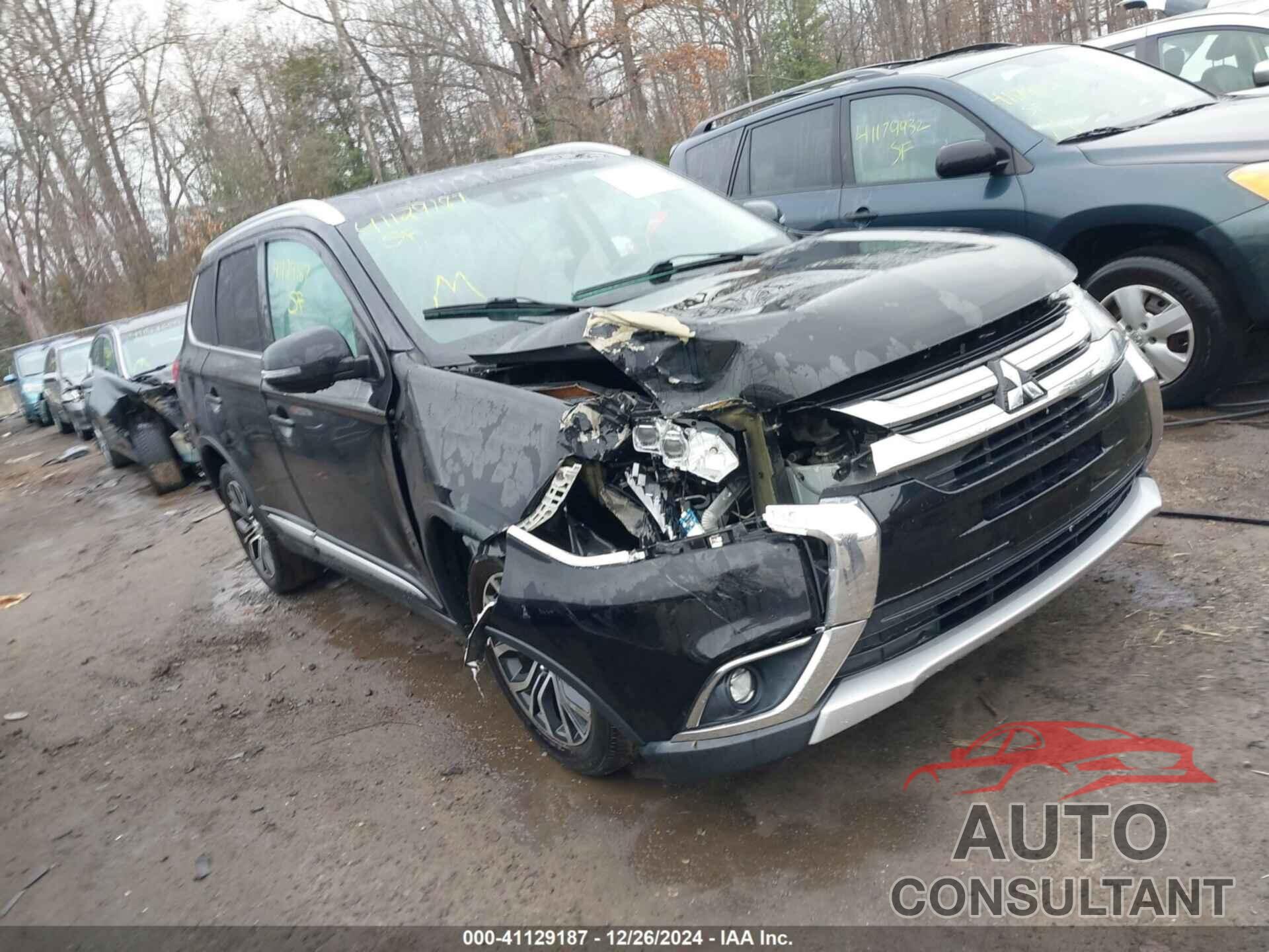 MITSUBISHI OUTLANDER 2018 - JA4AZ3A36JJ000675