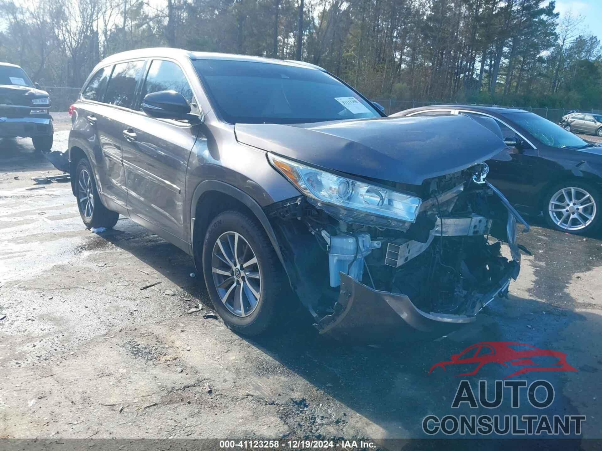 TOYOTA HIGHLANDER 2019 - 5TDKZRFH7KS560162