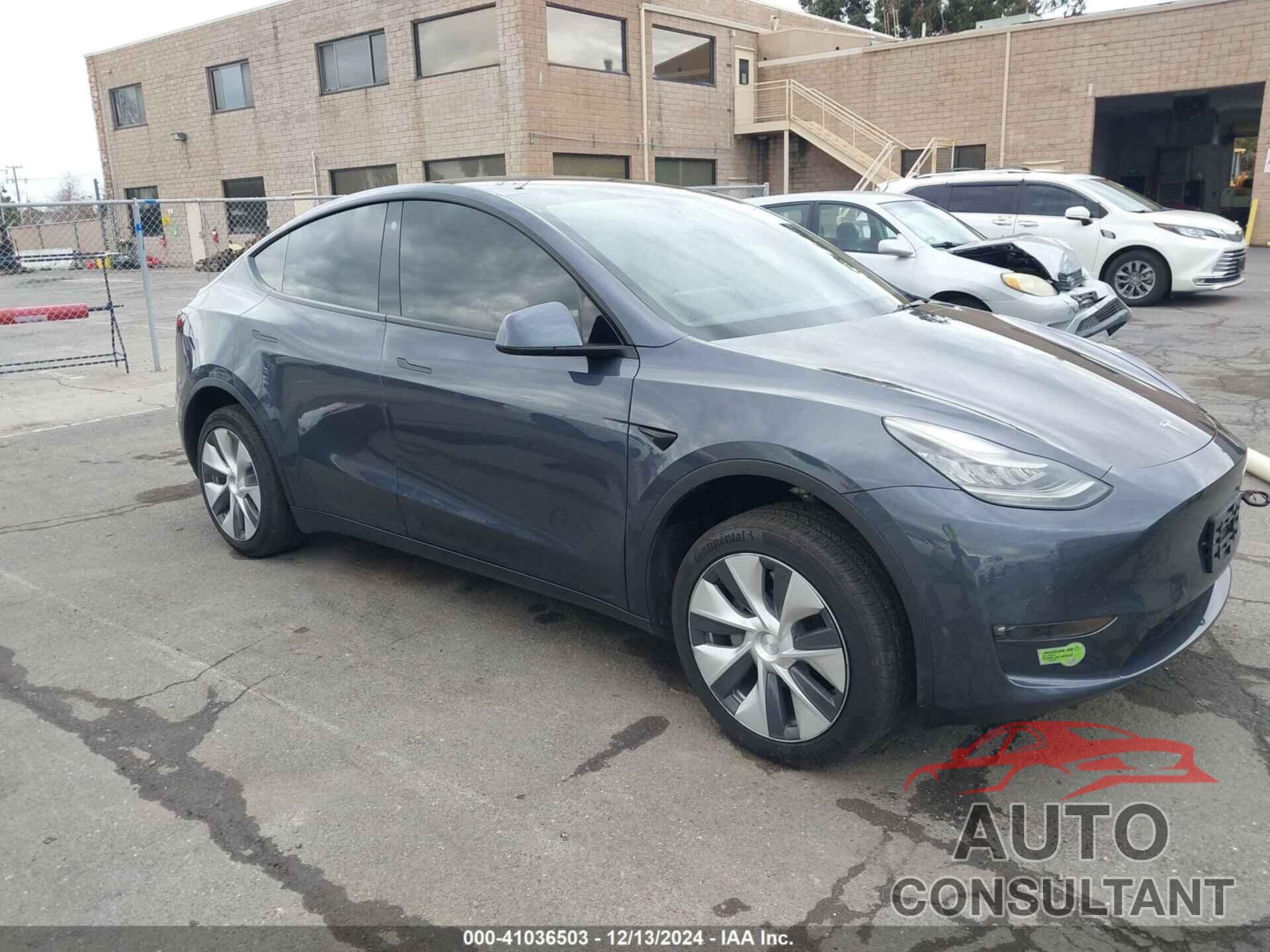 TESLA MODEL Y 2021 - 5YJYGDED9MF106102