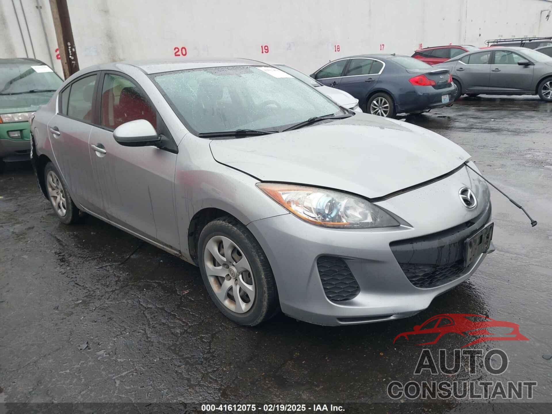 MAZDA MAZDA3 2013 - JM1BL1UPXD1844785