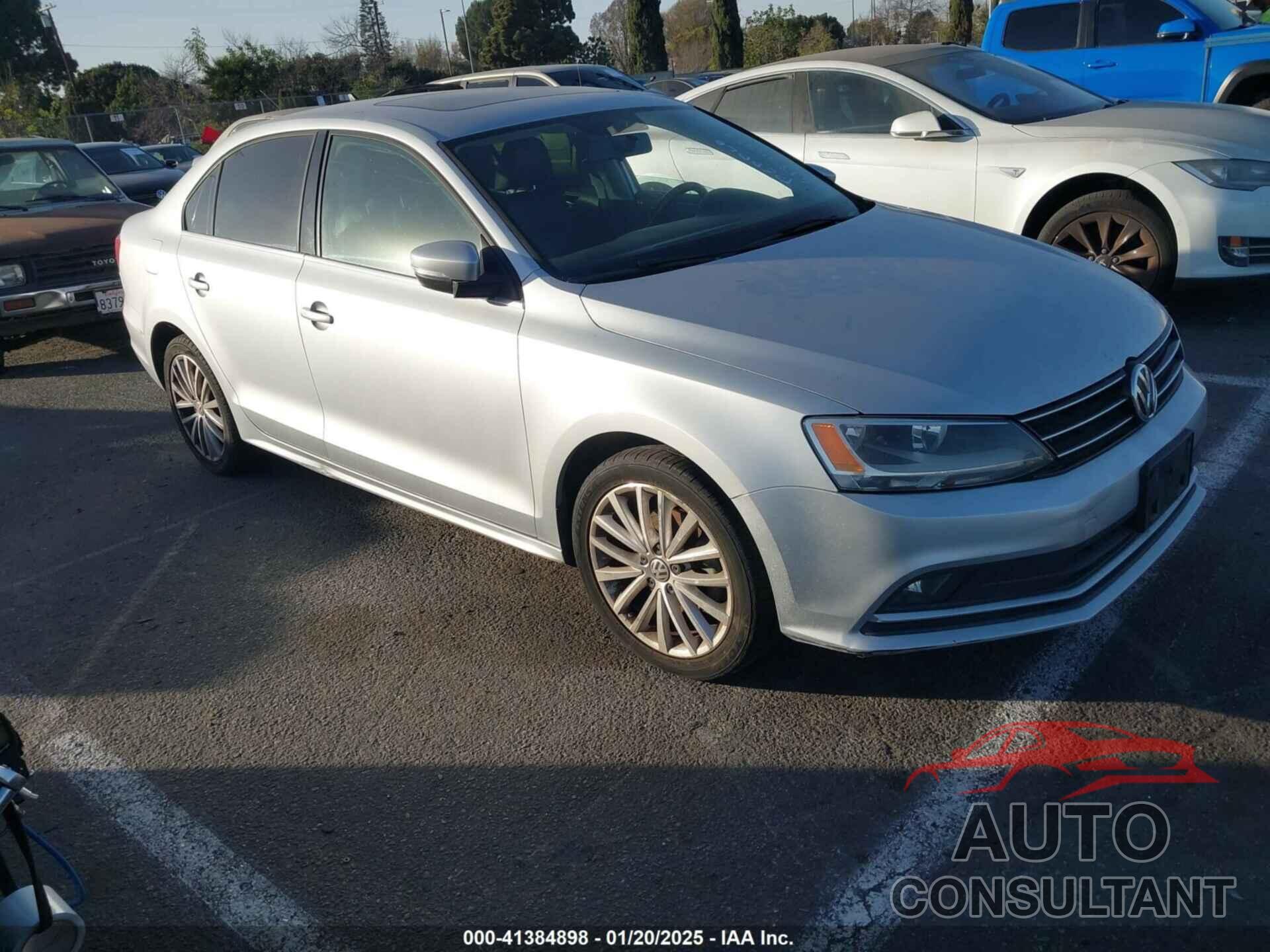 VOLKSWAGEN JETTA 2015 - 3VWD17AJ5FM220946