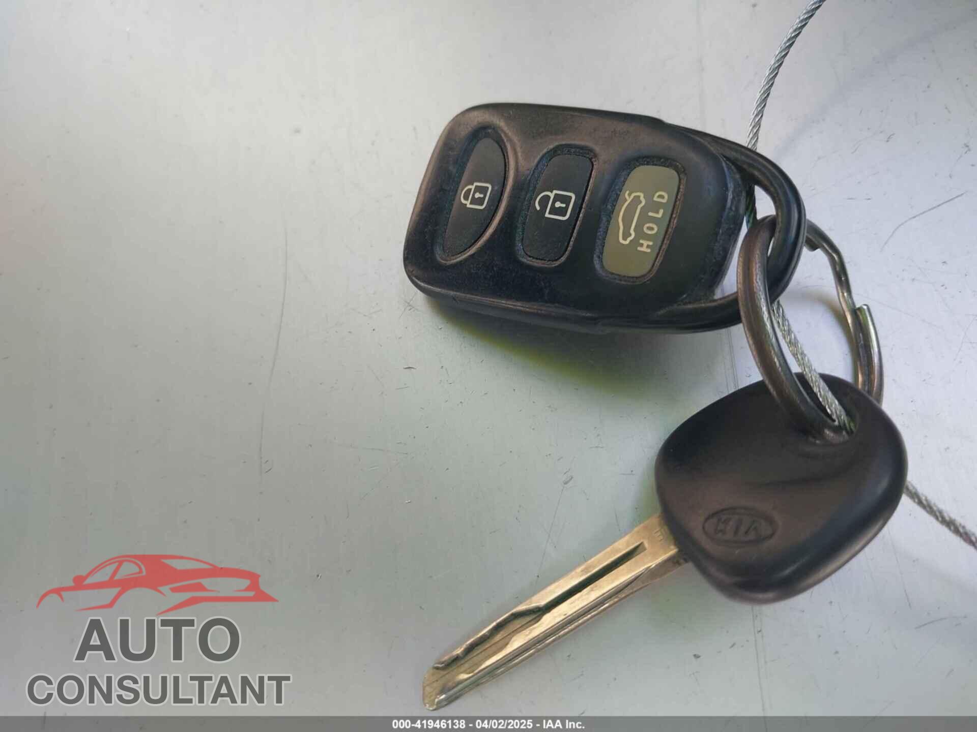 KIA OPTIMA 2011 - KNAGM4A71B5072995