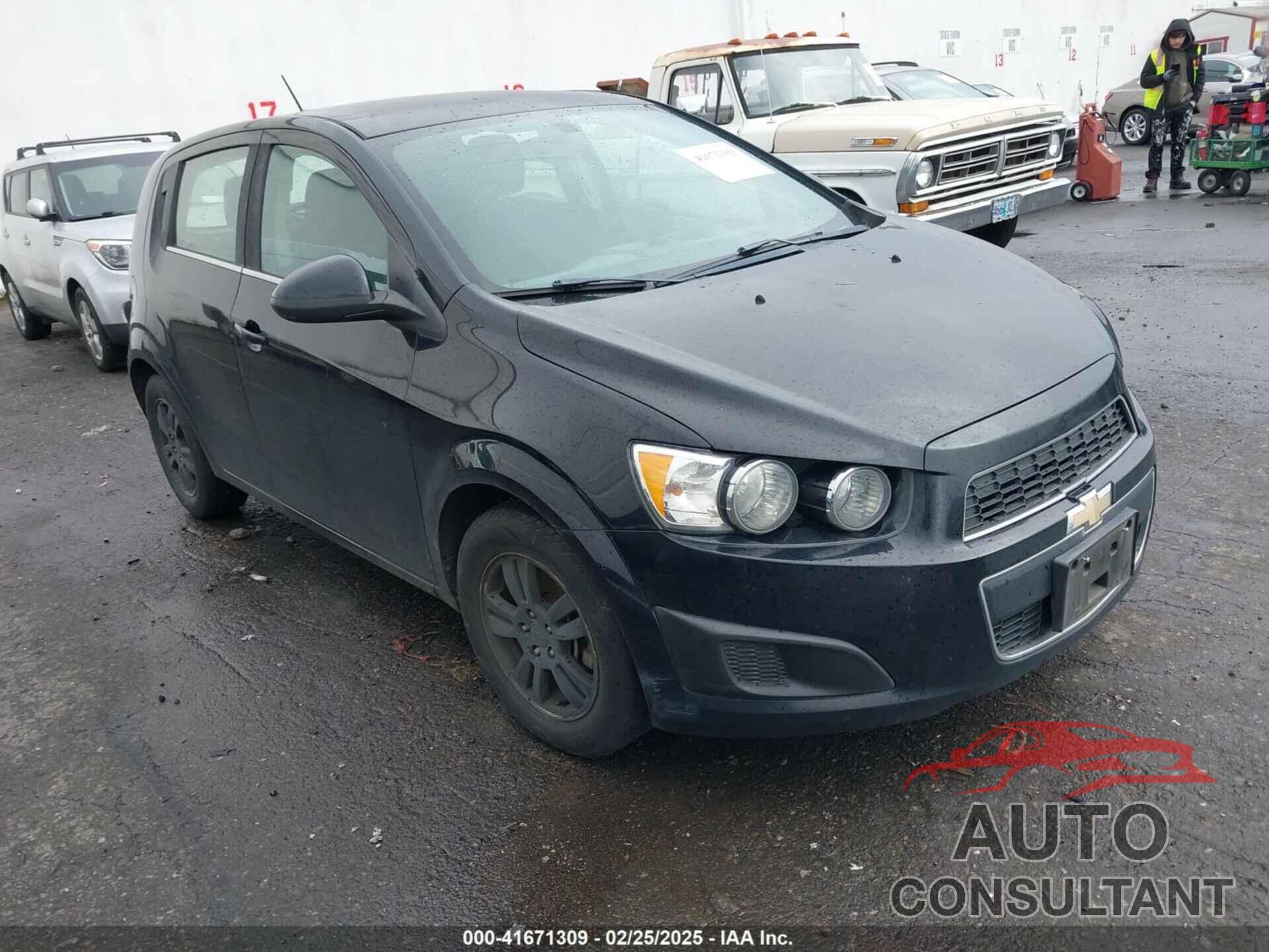 CHEVROLET SONIC 2016 - 1G1JC6SG6G4146665