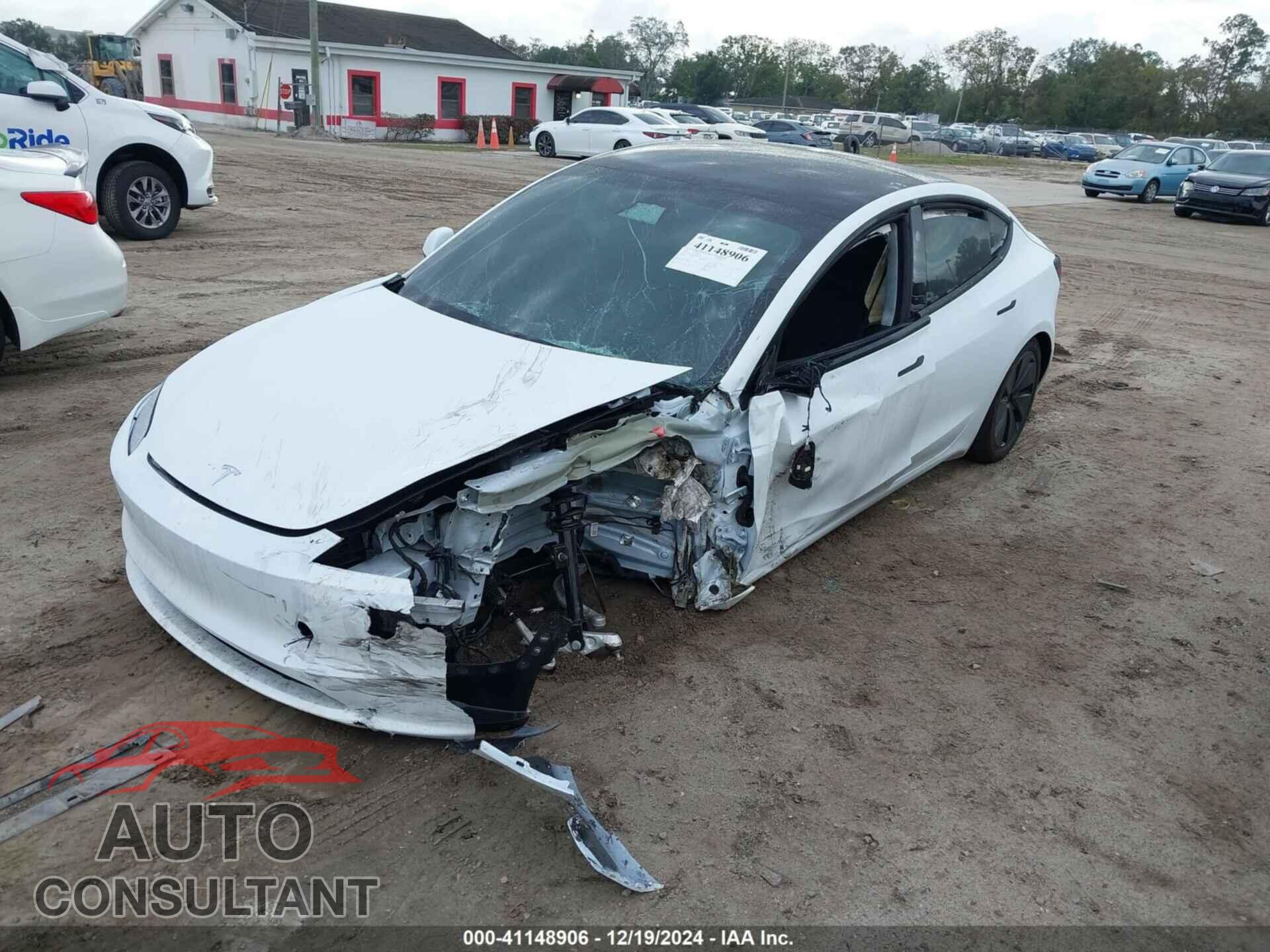 TESLA MODEL 3 2024 - 5YJ3E1EA1RF869176