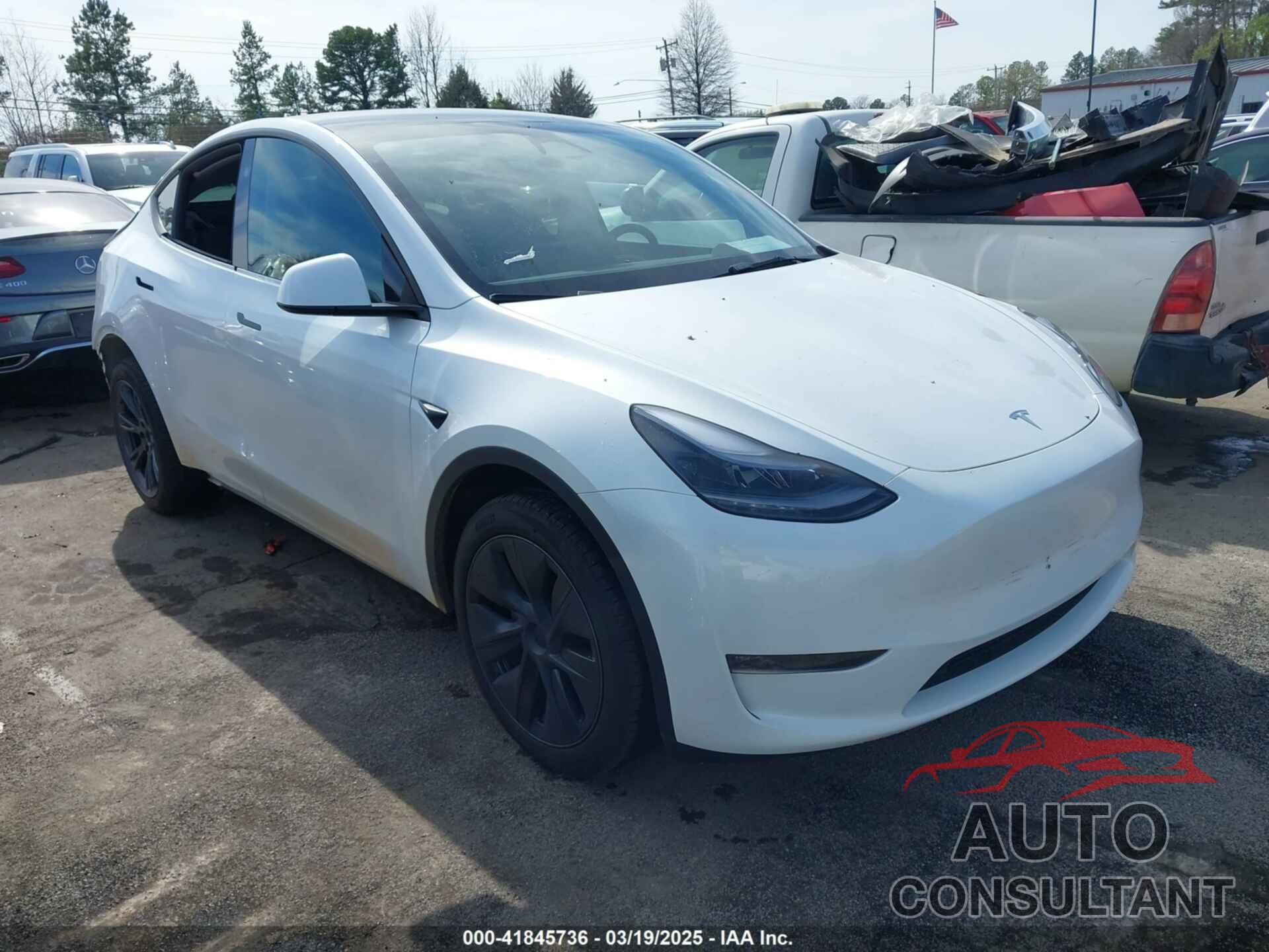 TESLA MODEL Y 2025 - 7SAYGDEE0SA347715