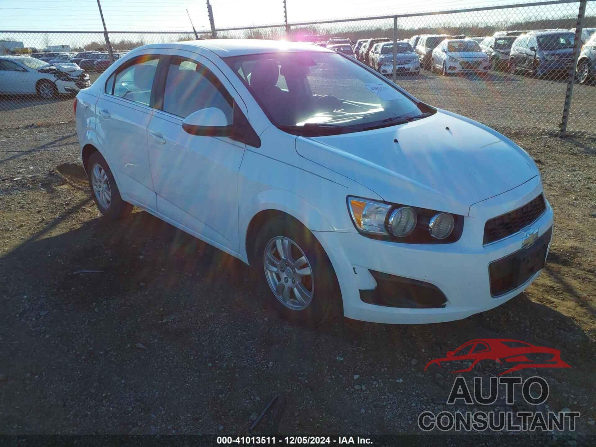 CHEVROLET SONIC 2013 - 1G1JC5SH0D4108167
