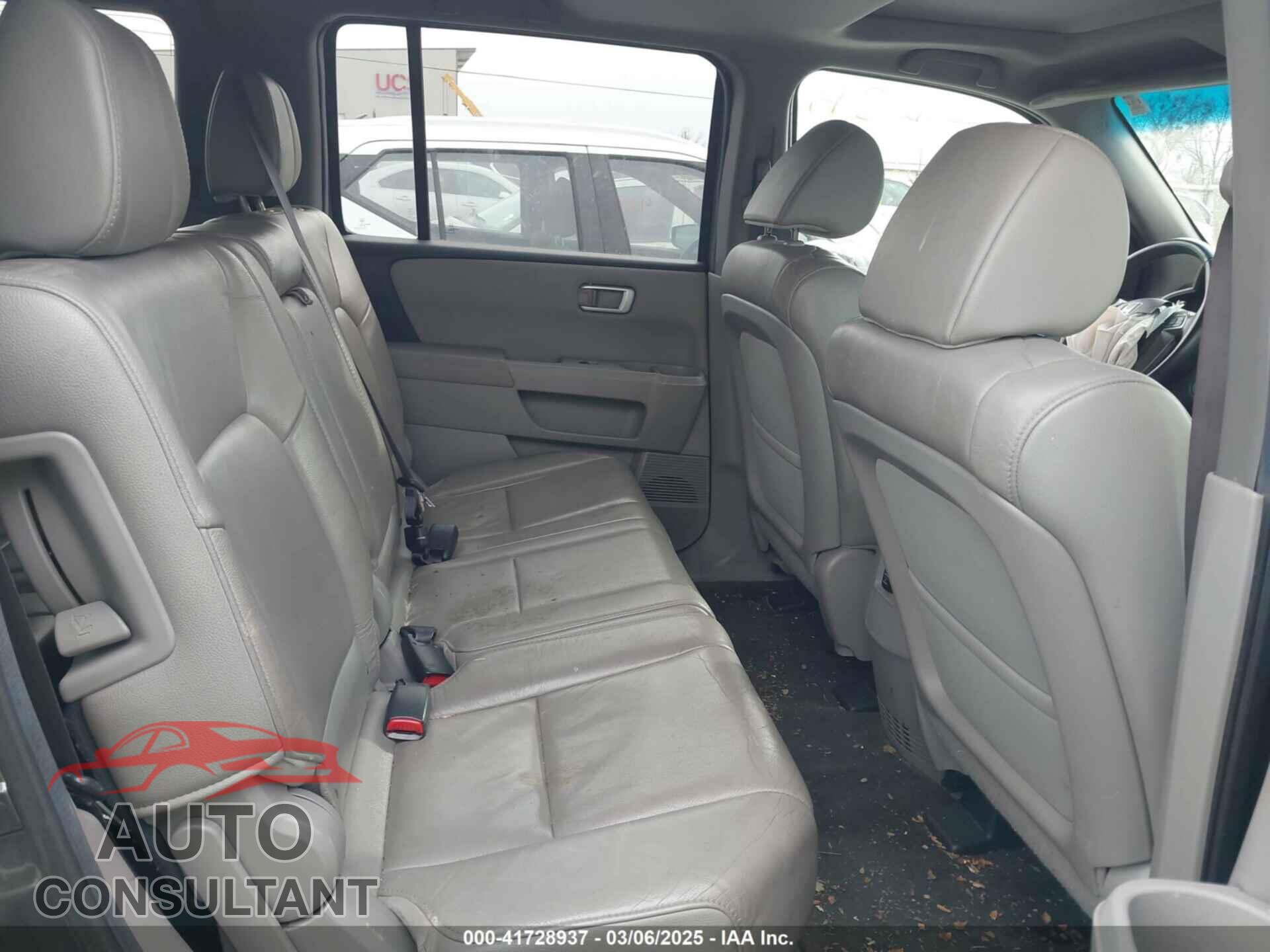 HONDA PILOT 2013 - 5FNYF4H74DB041569