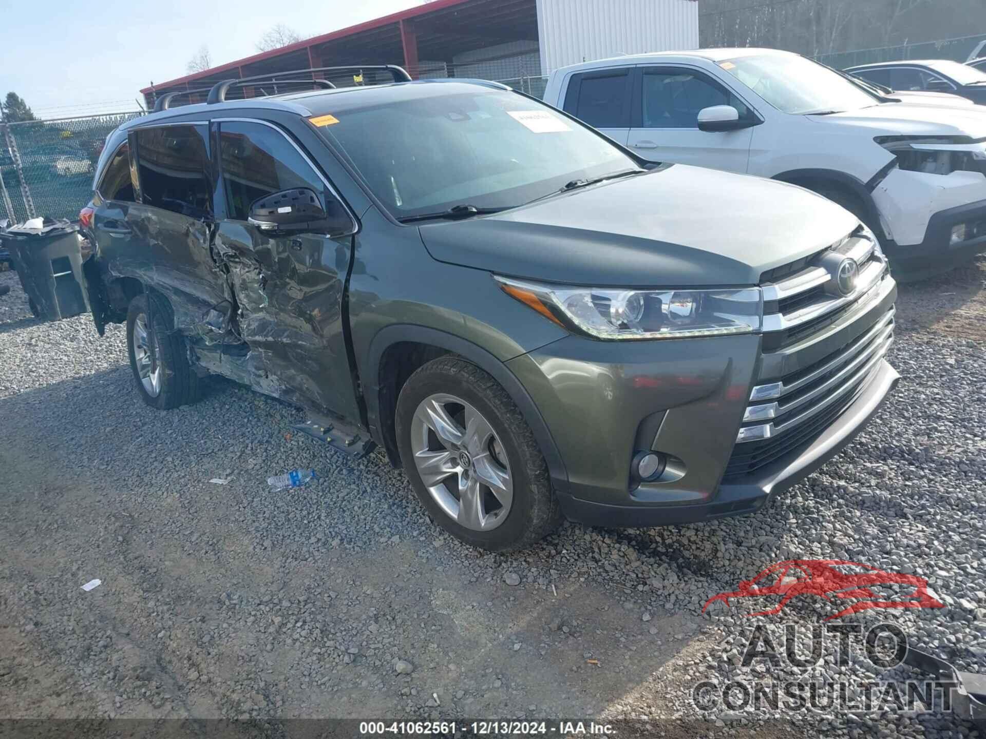 TOYOTA HIGHLANDER 2018 - 5TDDZRFH6JS824883