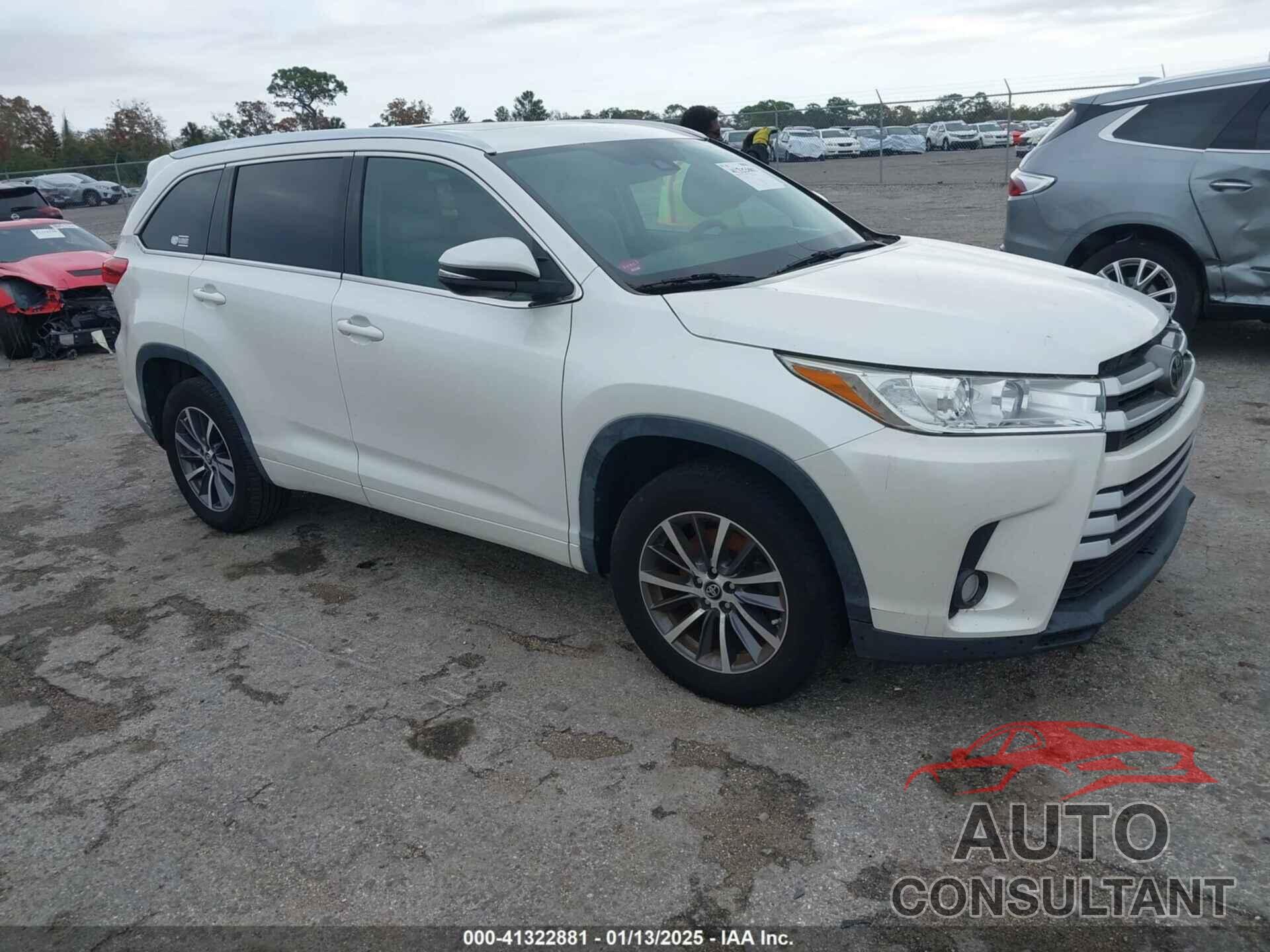 TOYOTA HIGHLANDER 2017 - 5TDKZRFH2HS202816